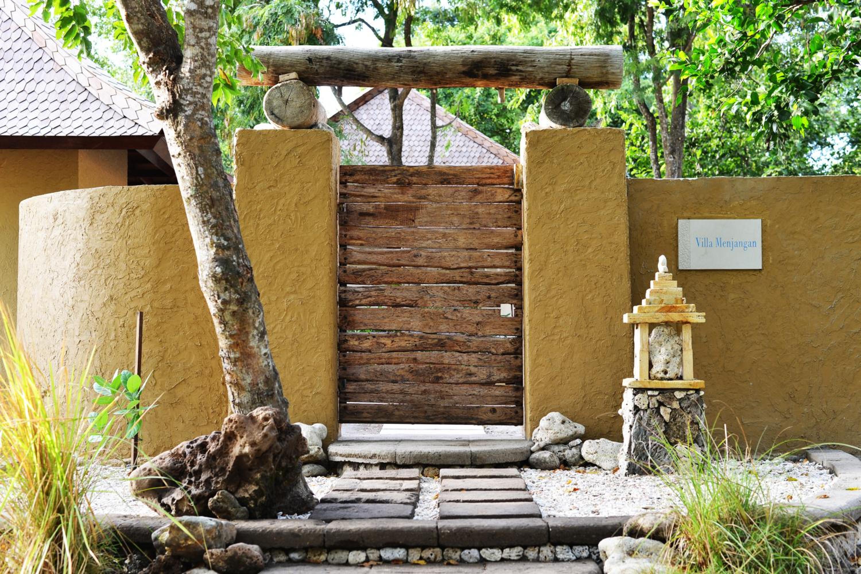 Two Bedroom Beachfront Villa - Photo 9
