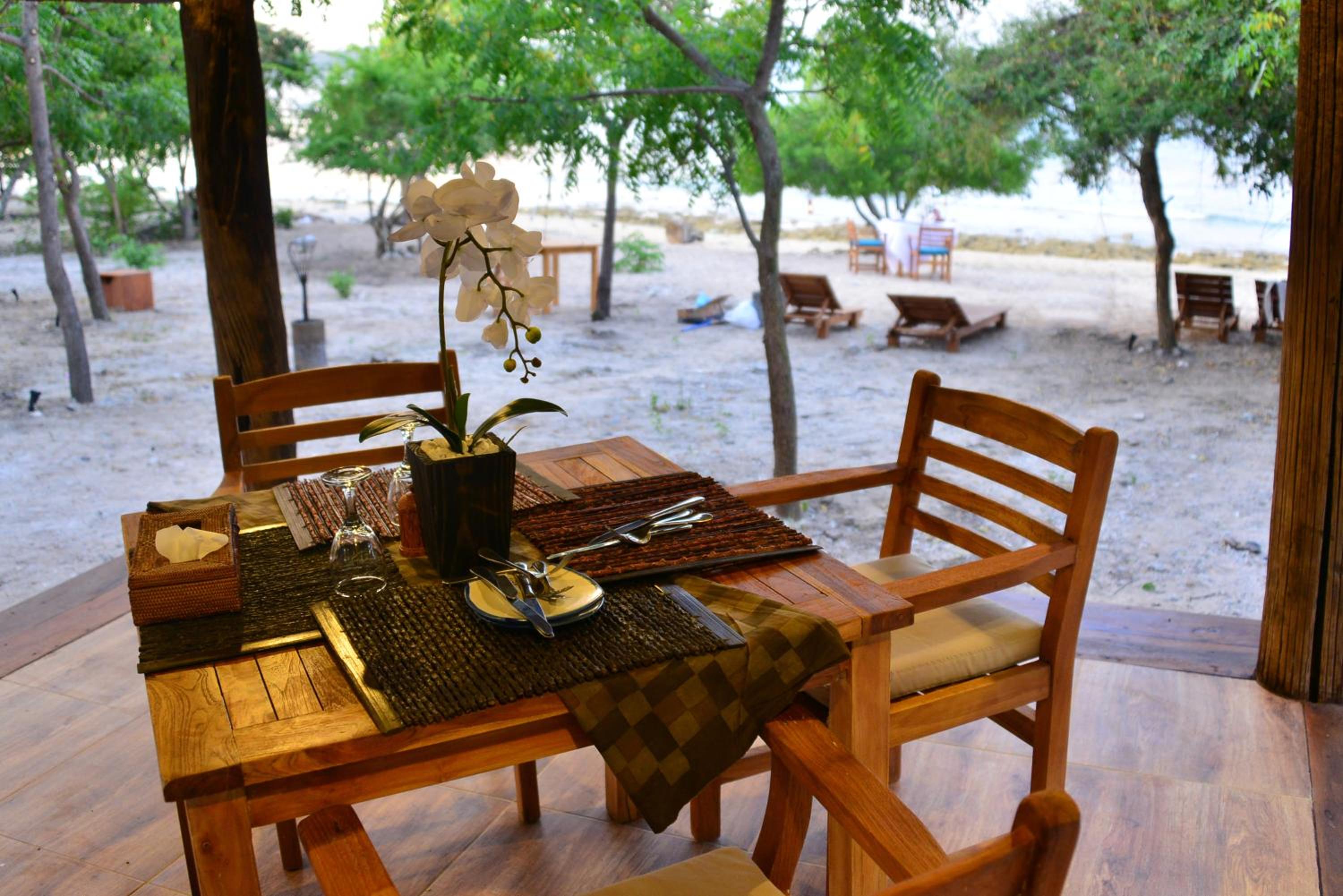 Two Bedroom Beachfront Villa - Photo 7