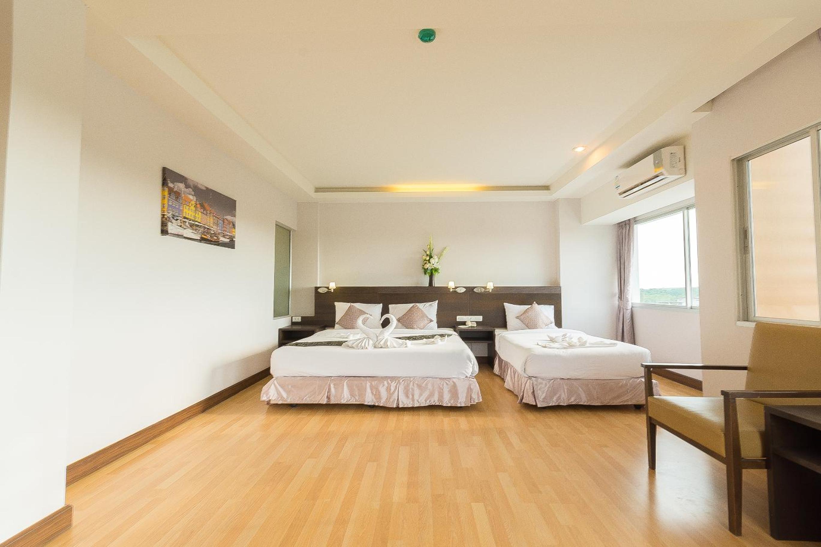 Executive Suite photo 3