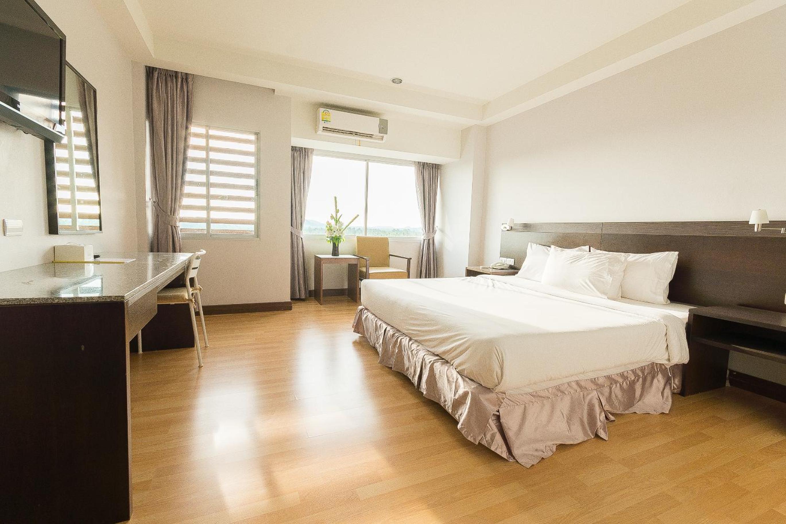 Deluxe Double or Twin Room - Photo 2