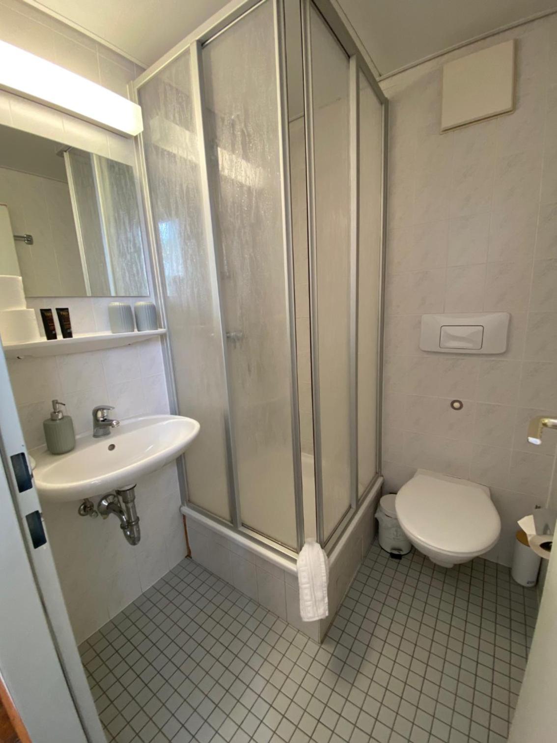 Double Room with Private Bathroom photo 3