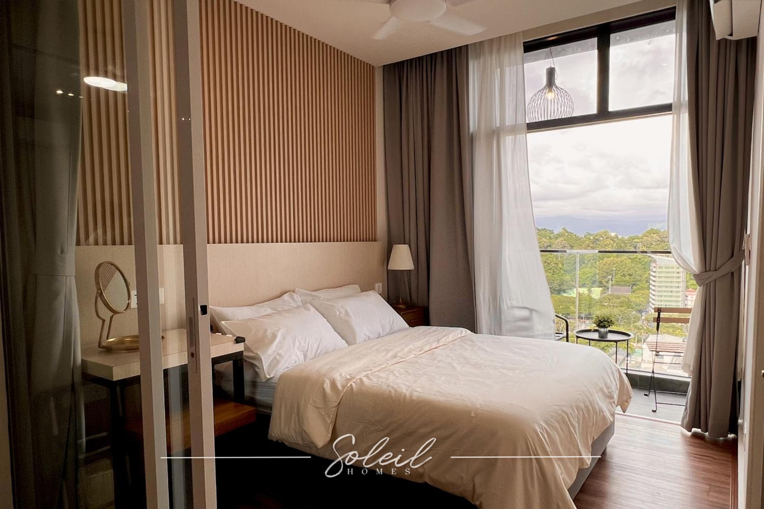 Suite With Mountain View