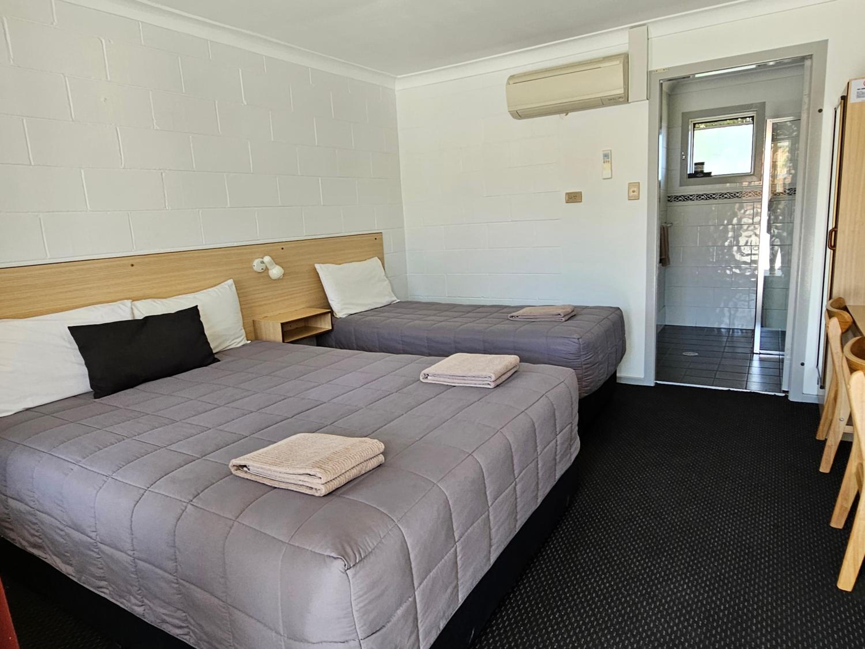 Standard Twin Room photo 1