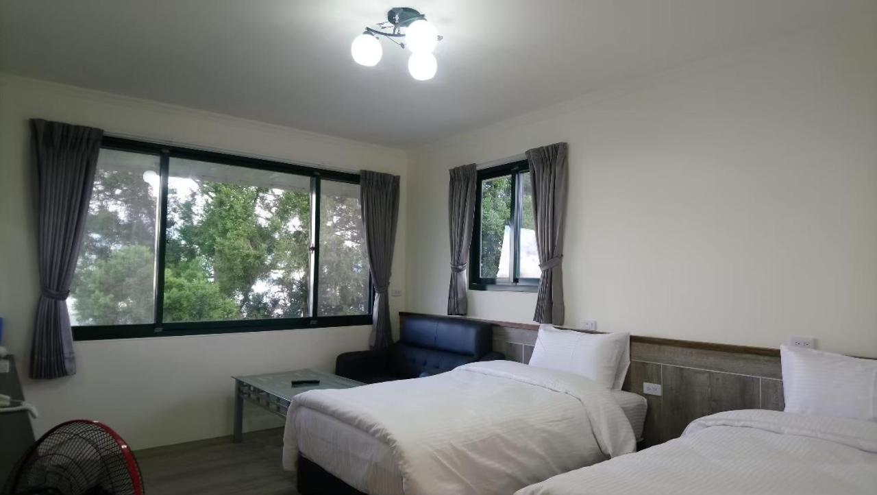 Standard Twin Room photo 2