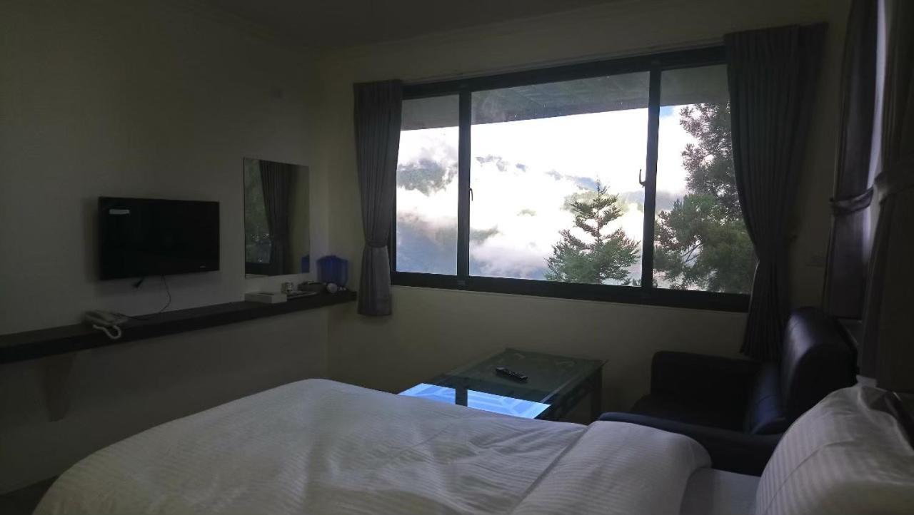 Standard Twin Room photo 3