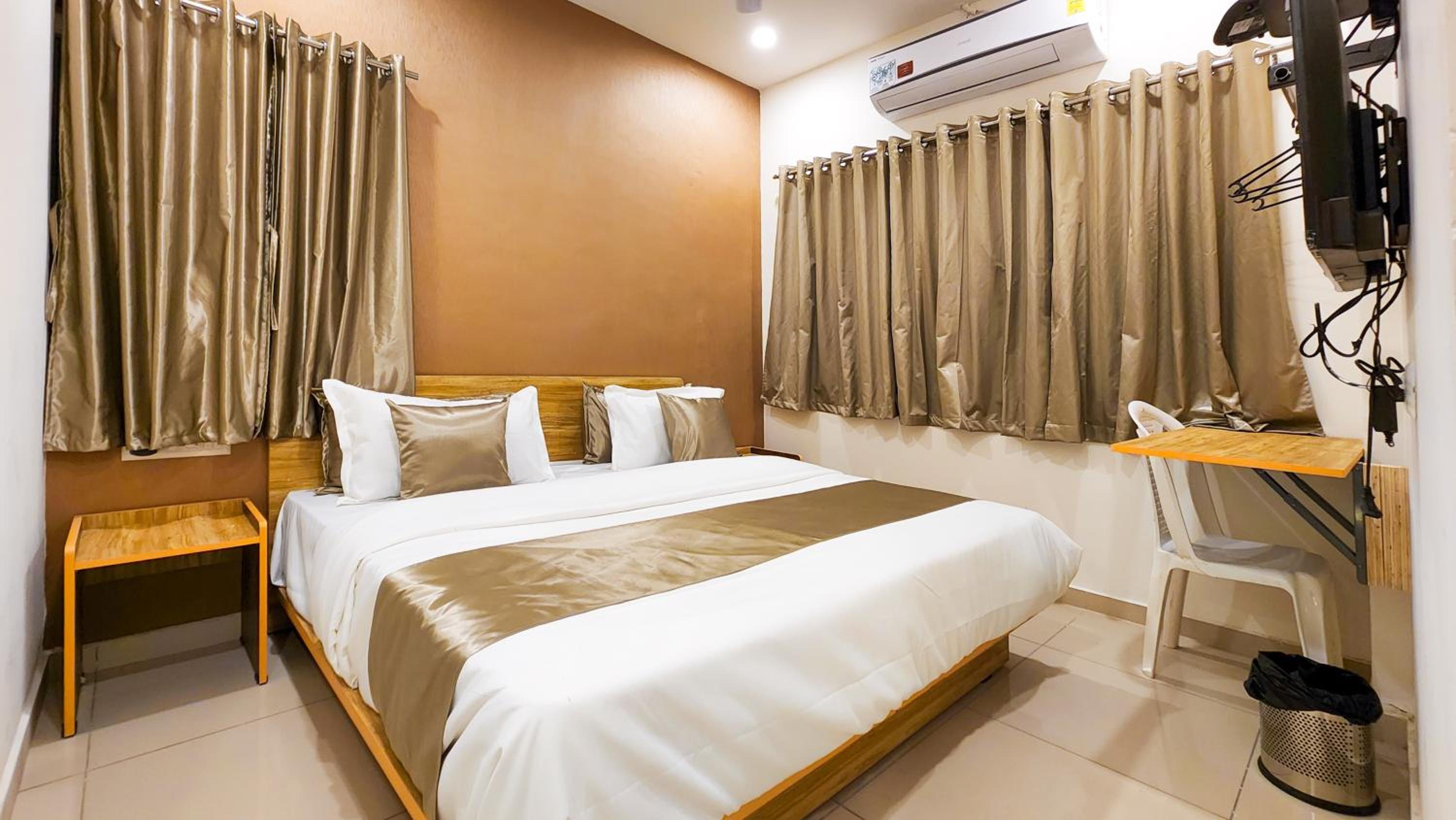 Deluxe Double Room - Photo 2