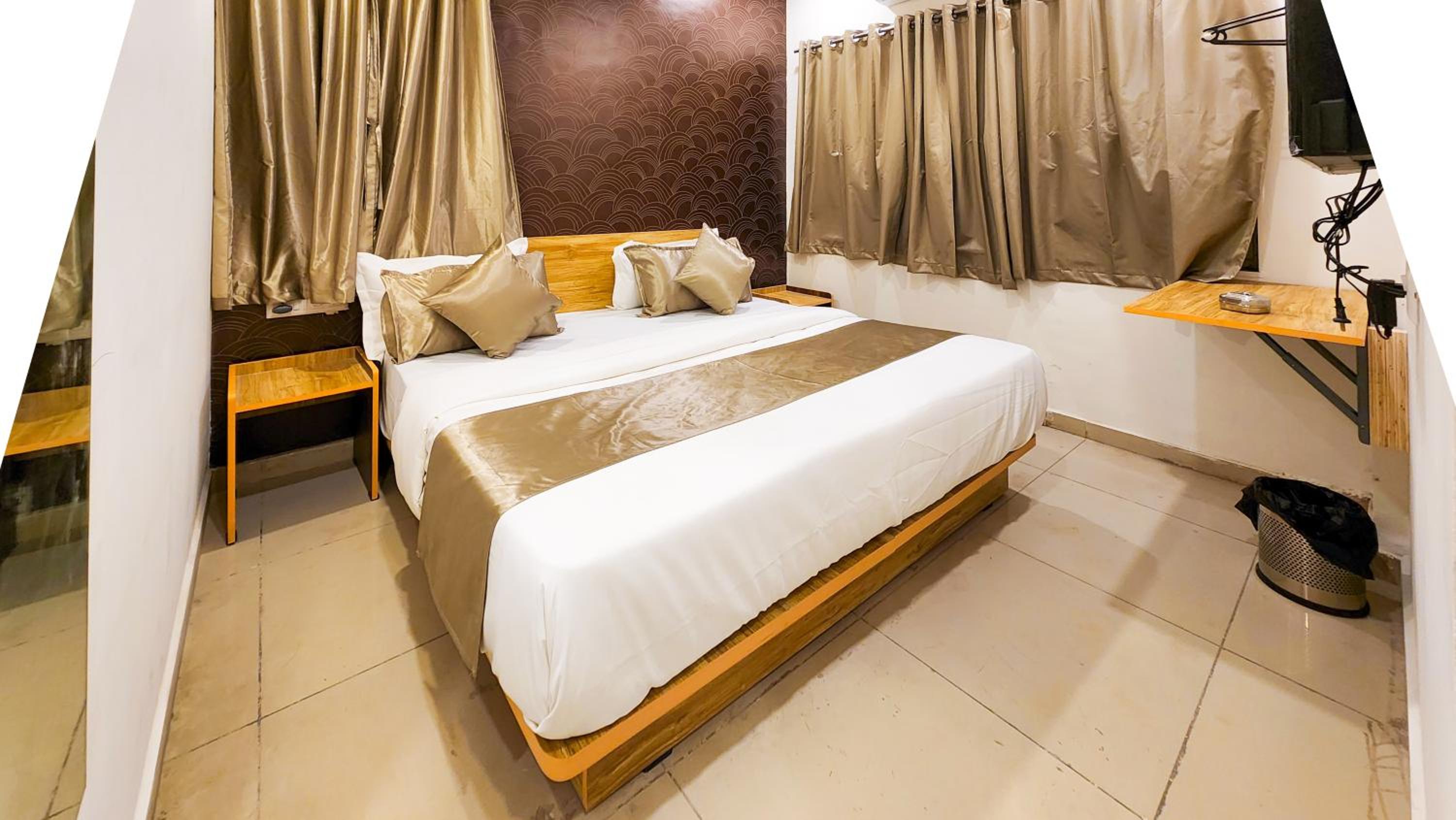 Deluxe Double Room - Photo 4
