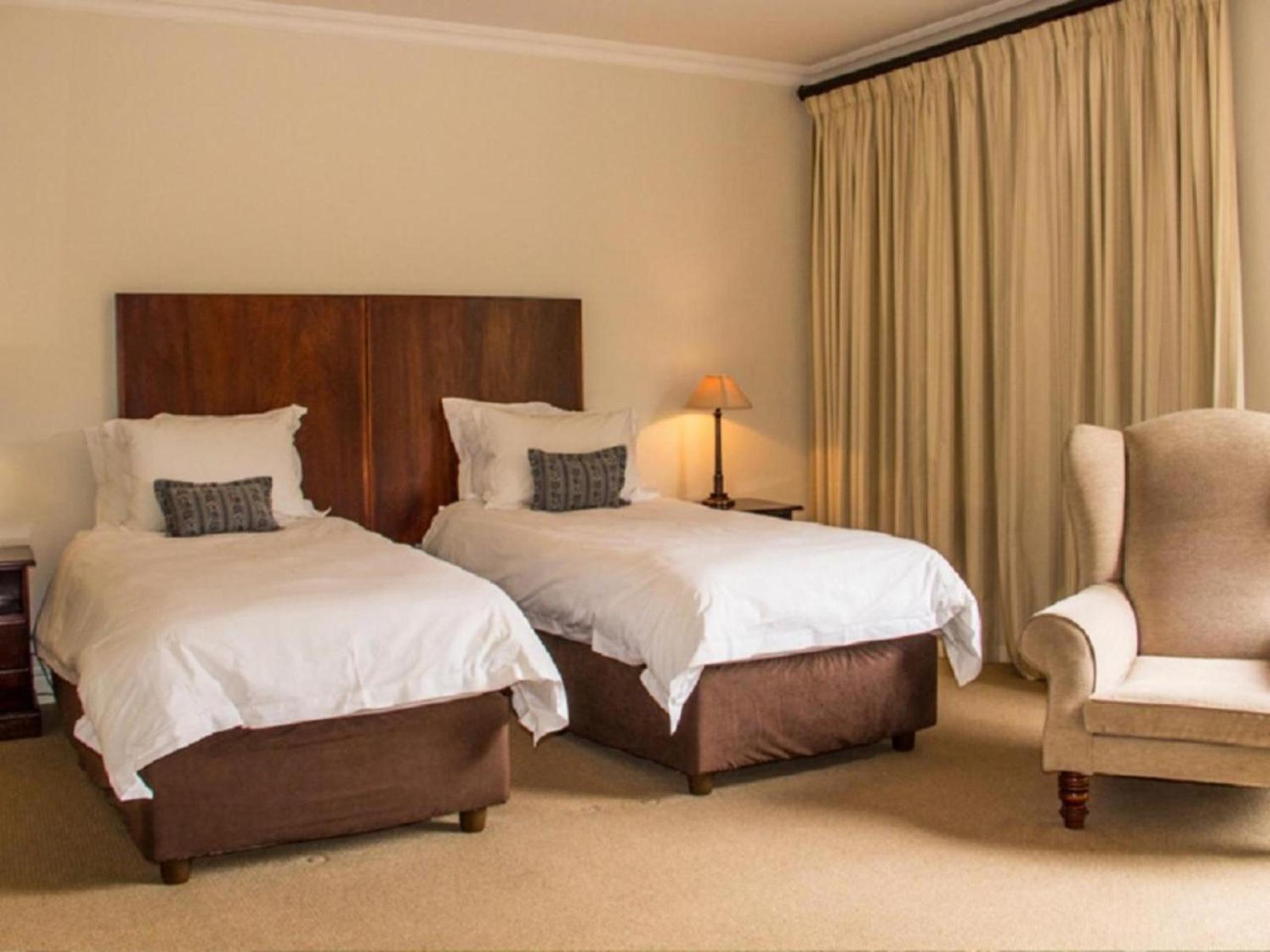 Deluxe King Suite photo 3