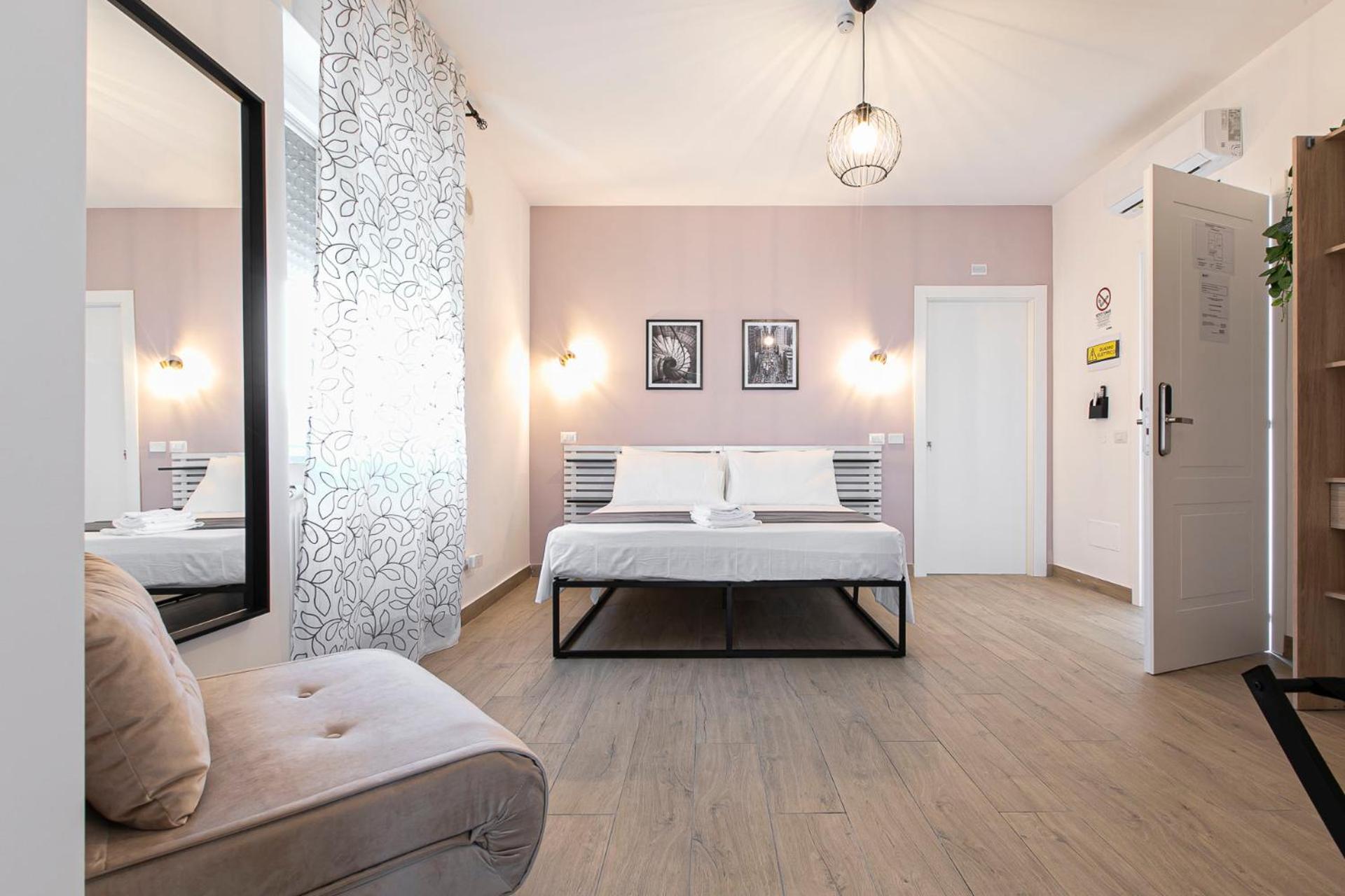 Deluxe Room (2 Adults + 1 Child) photo 1