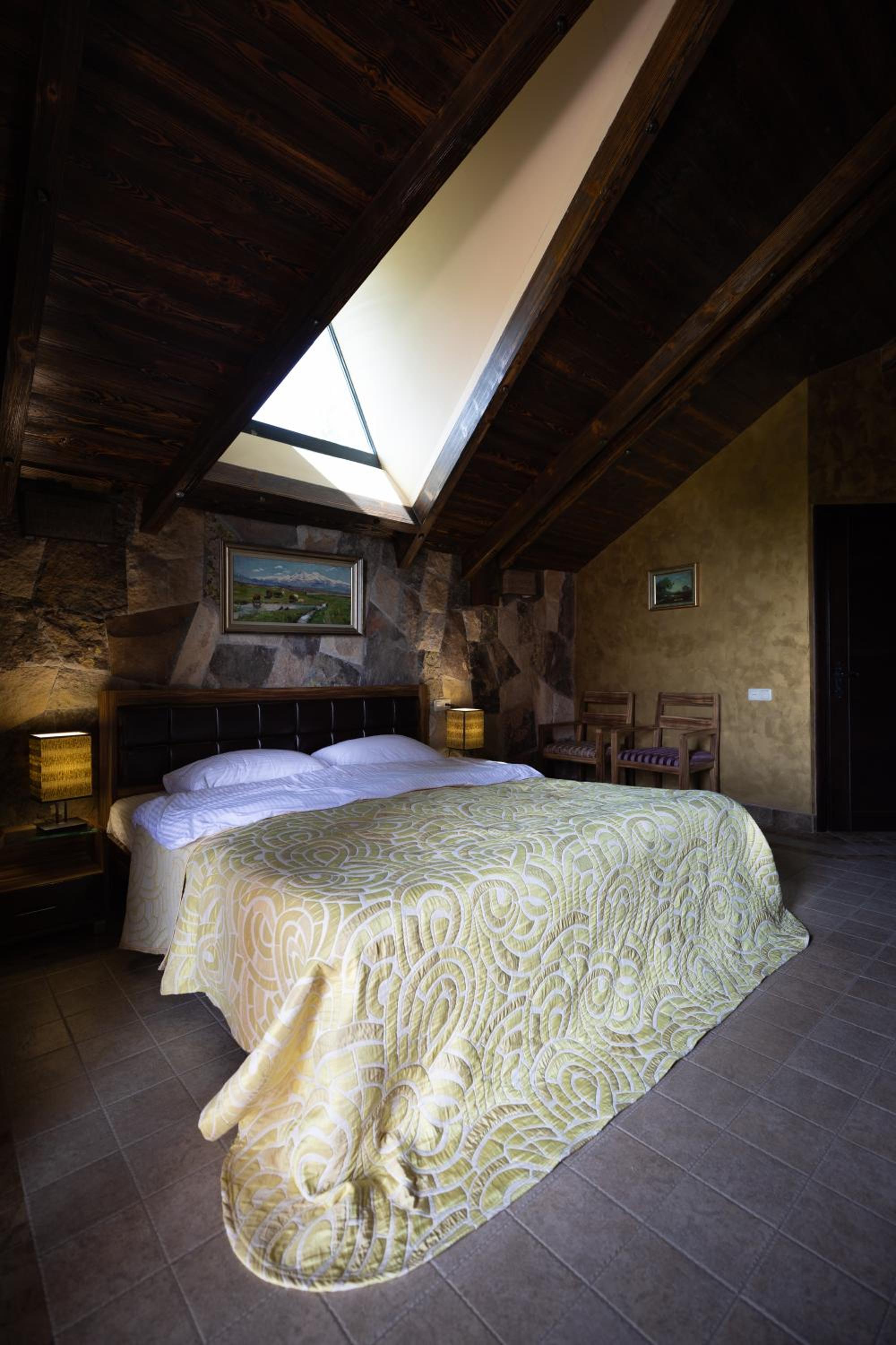 King Room with Lake View photo 3