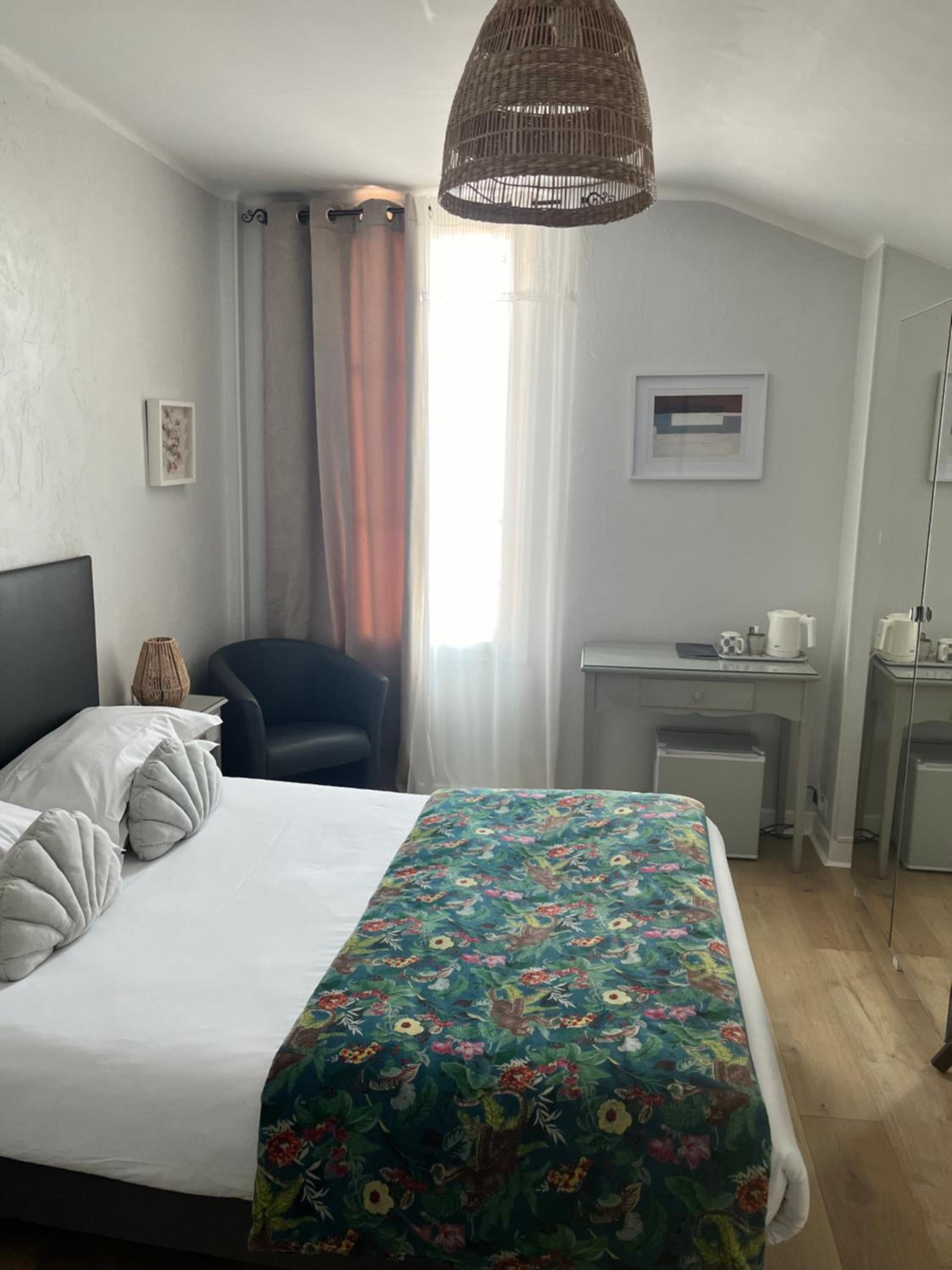 Mansard Roofed Double Room (4th Floor without elevator - Seaview)