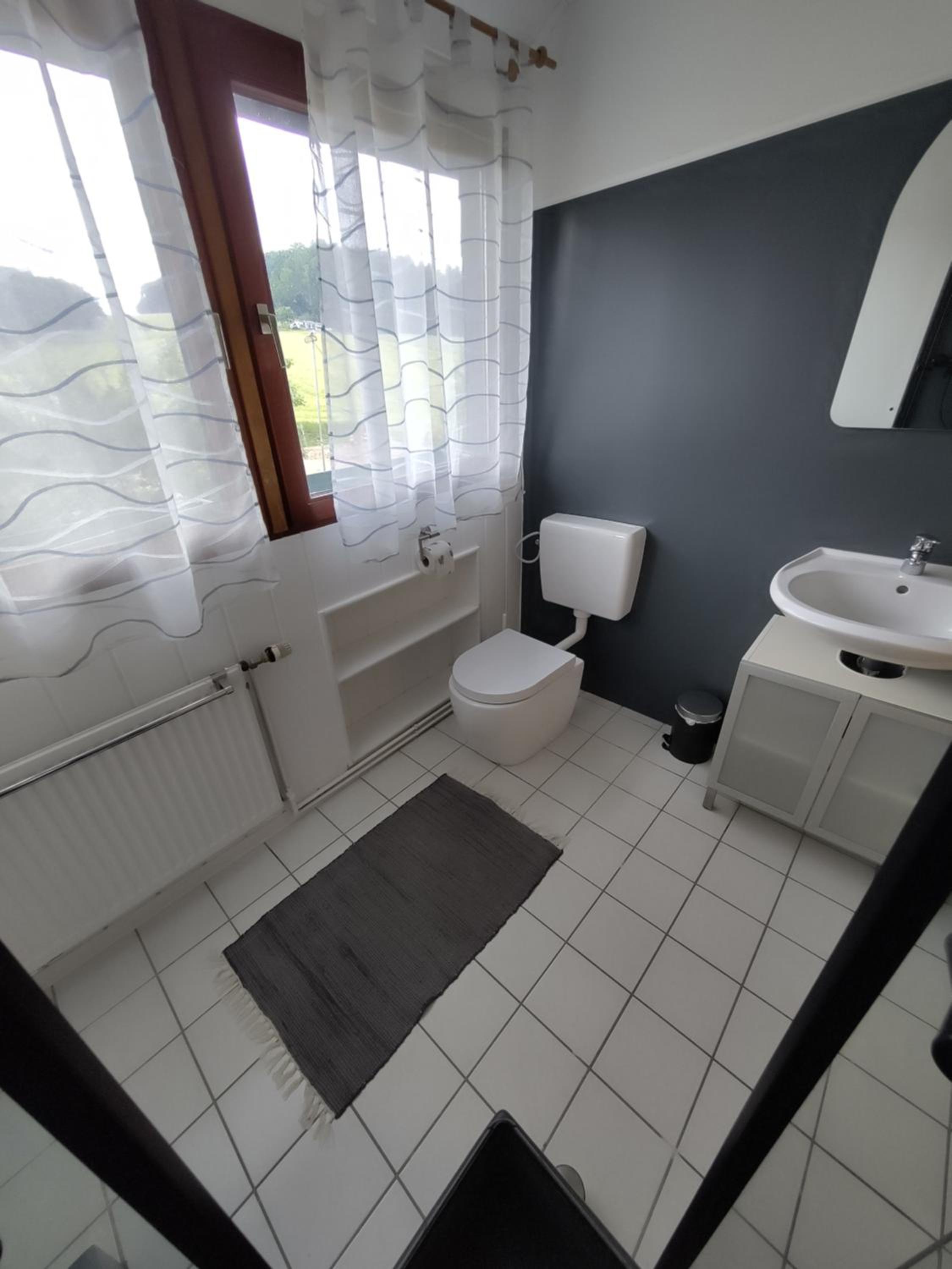 Two-Bedroom Apartment with Balcony photo 3