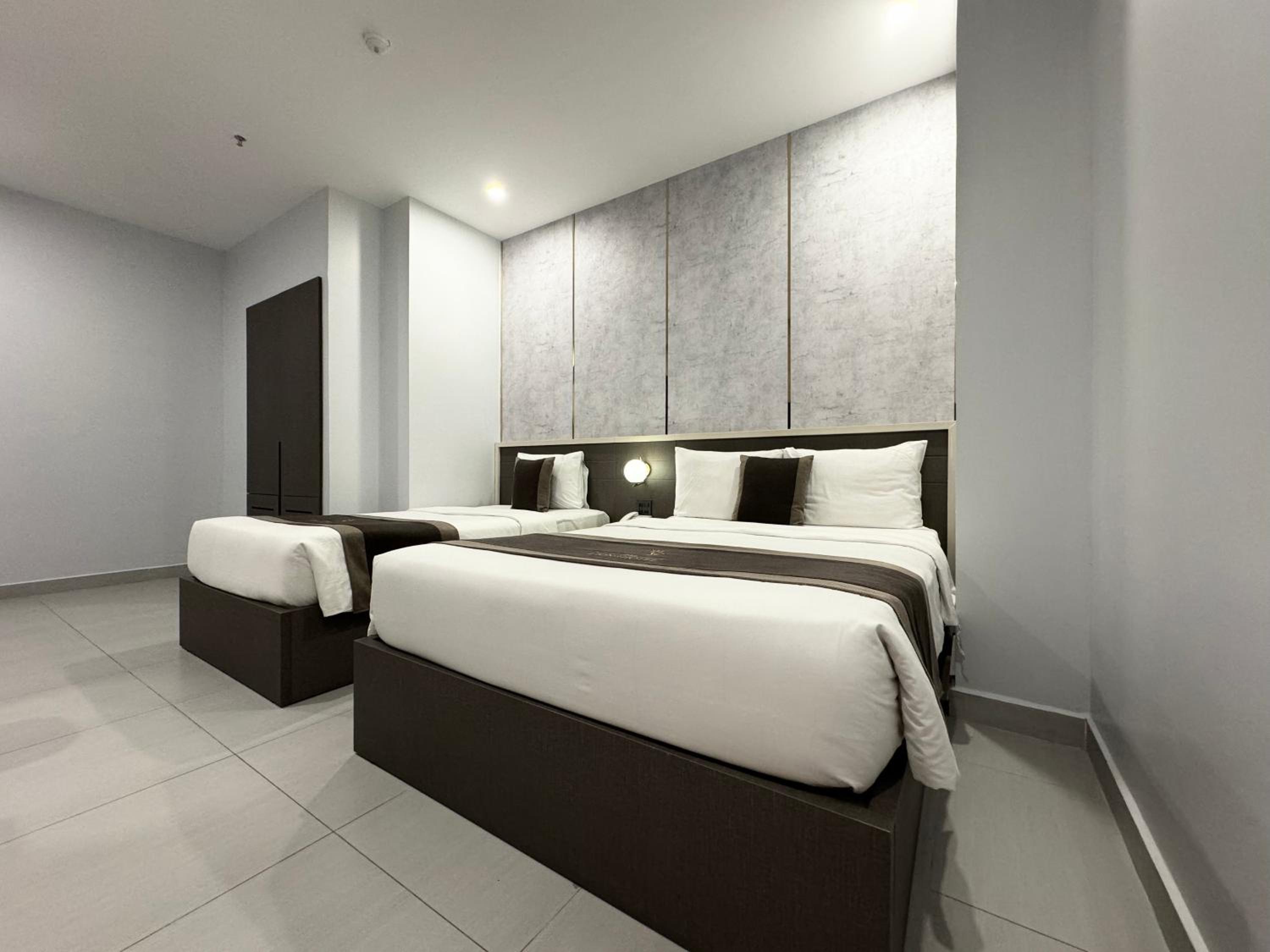 Triple Room