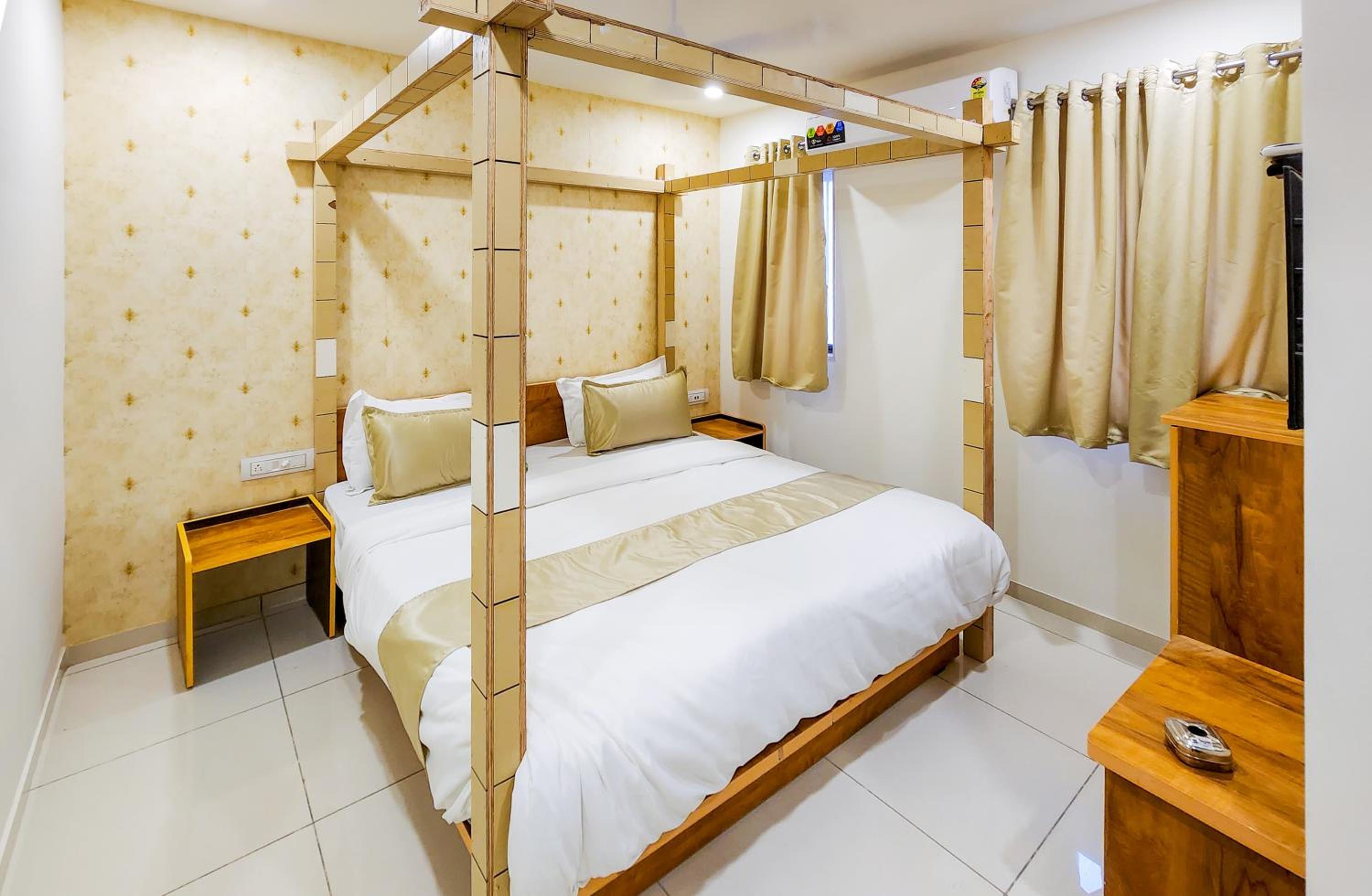 Deluxe Queen Room photo 2