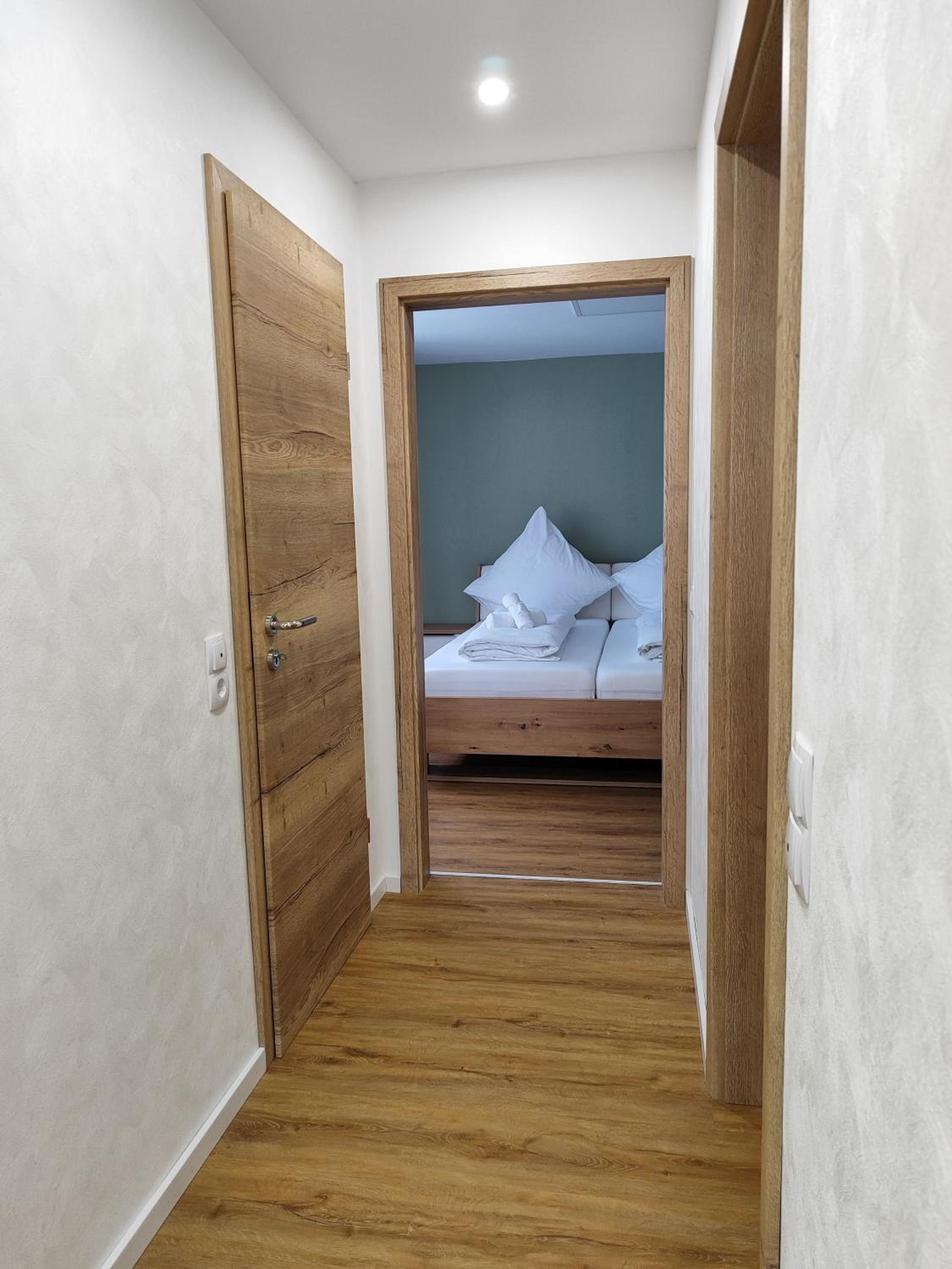 One-Bedroom Apartment photo 2