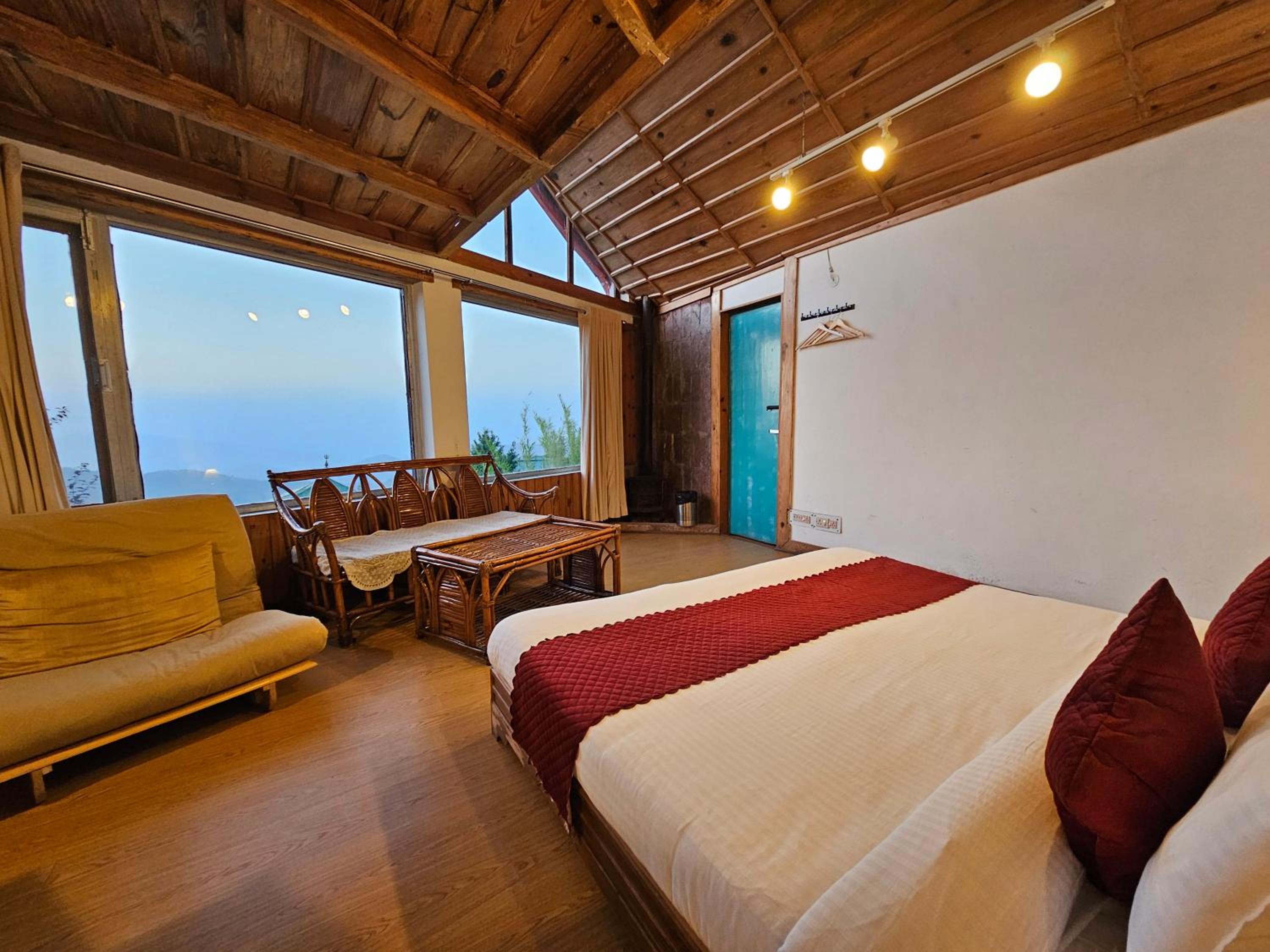 Deluxe Family Suite