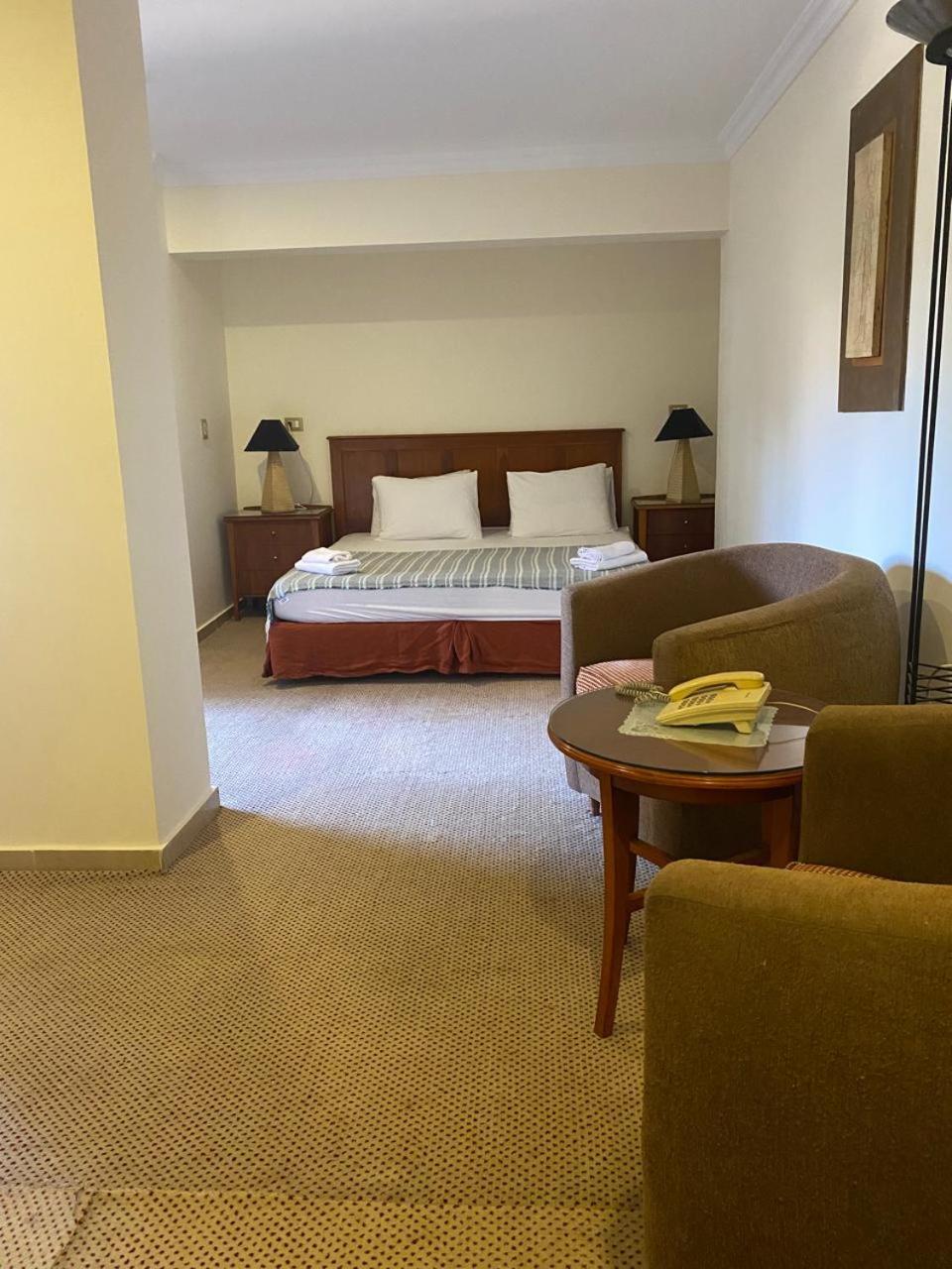 Superior King Room