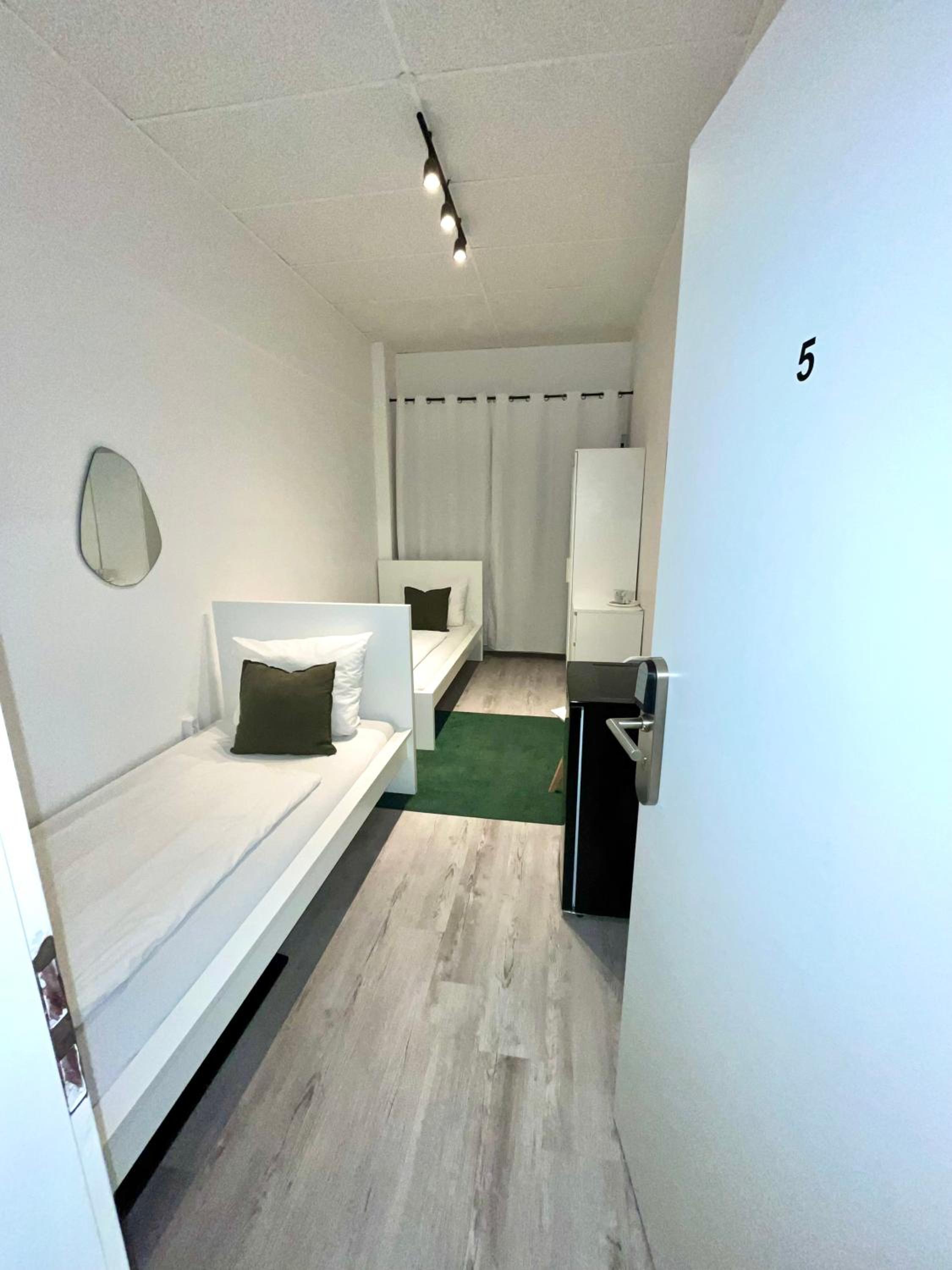 Double Room with Shared Bathroom photo 1