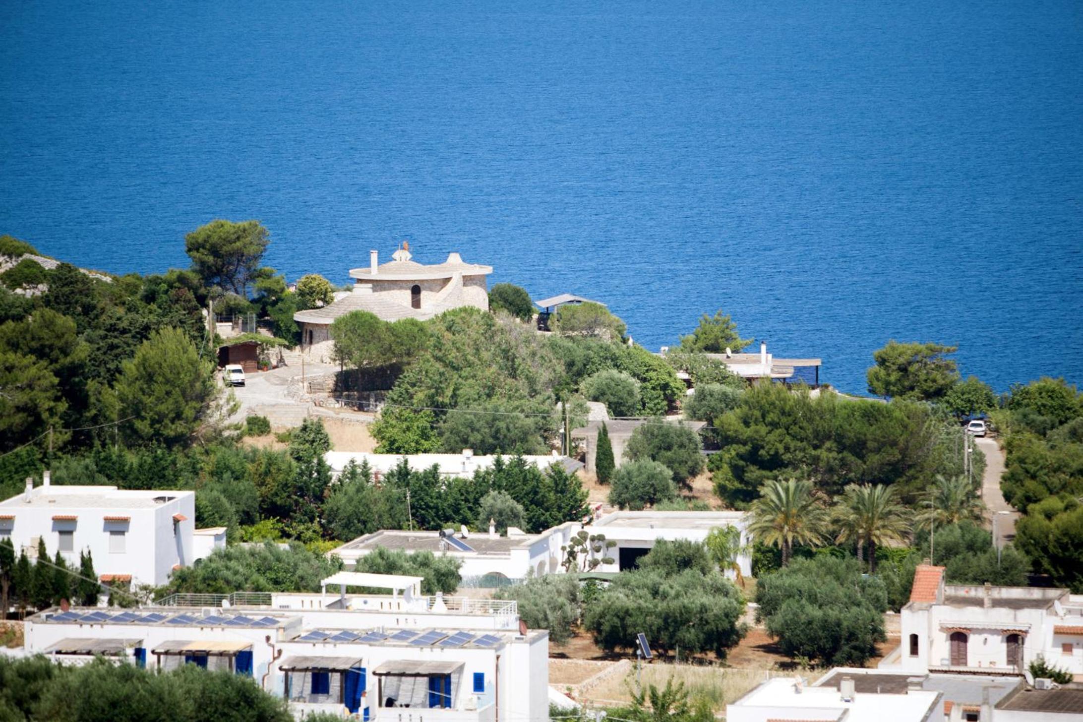 Villa photo 3