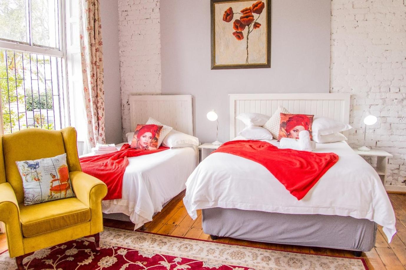 Double or Twin Room with Bathroom - Photo 7