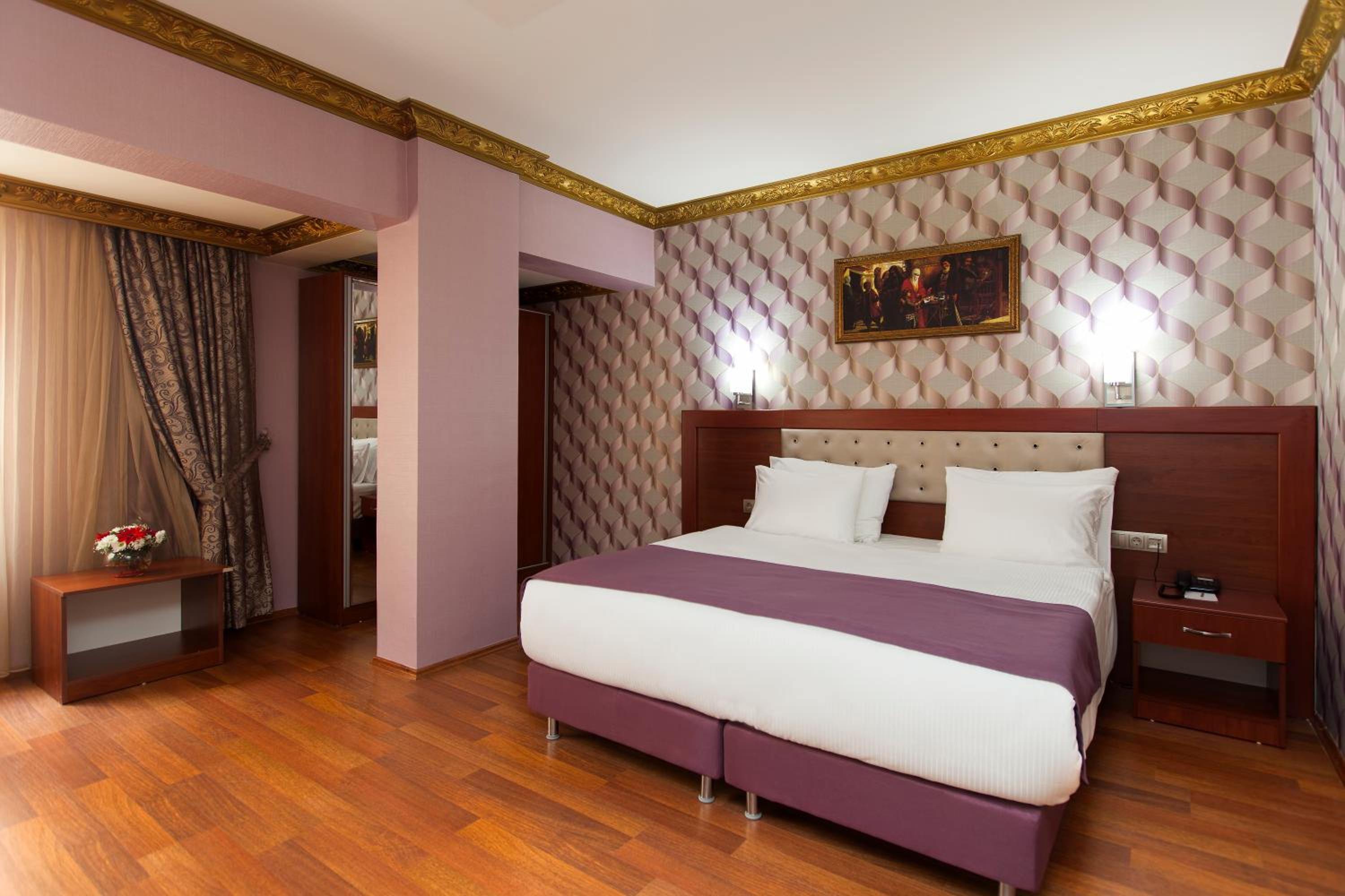 Superior King Room photo 1