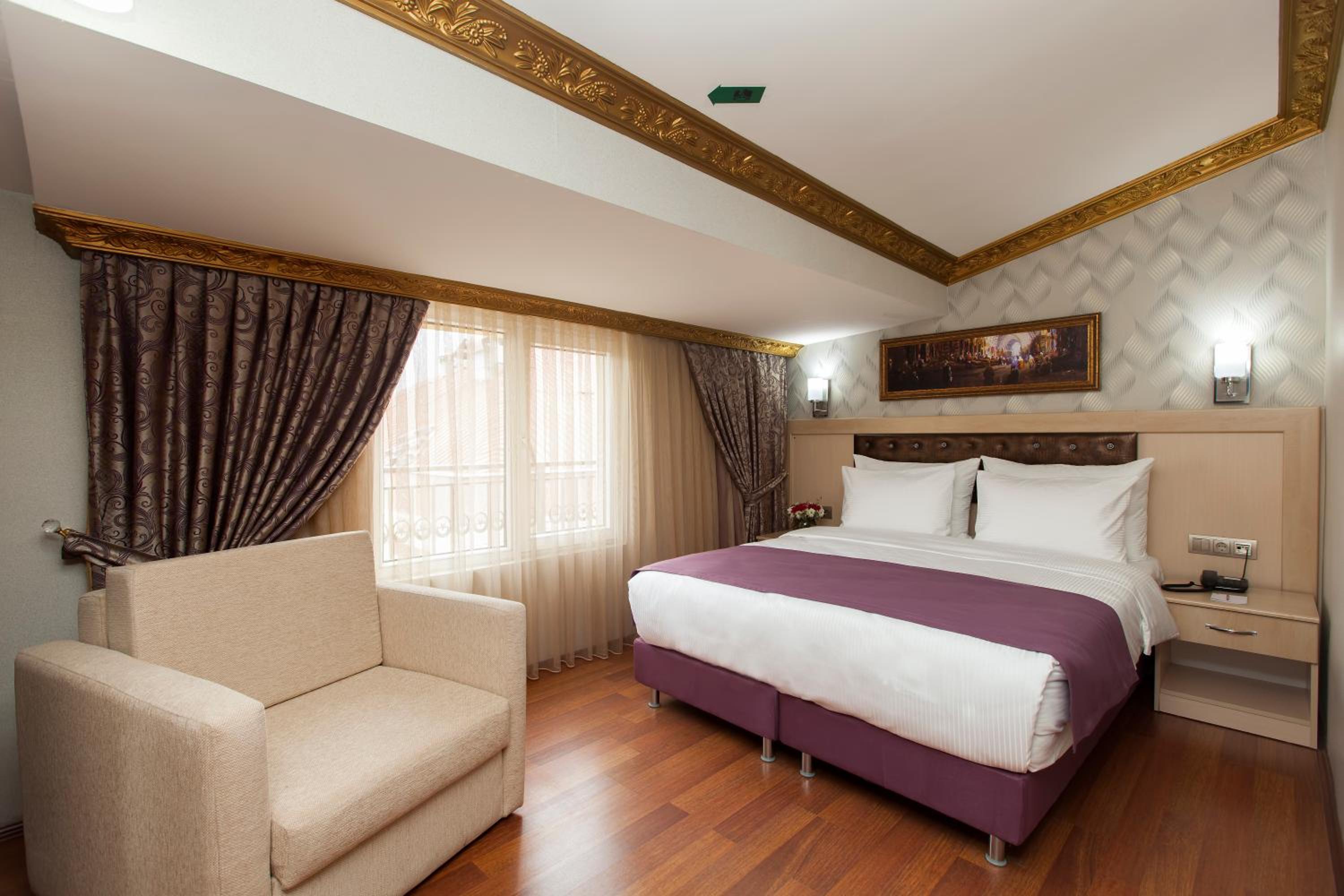 Superior King Room photo 3