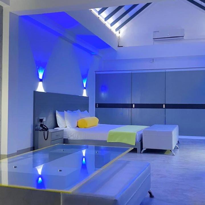 Deluxe Suite with Sea View