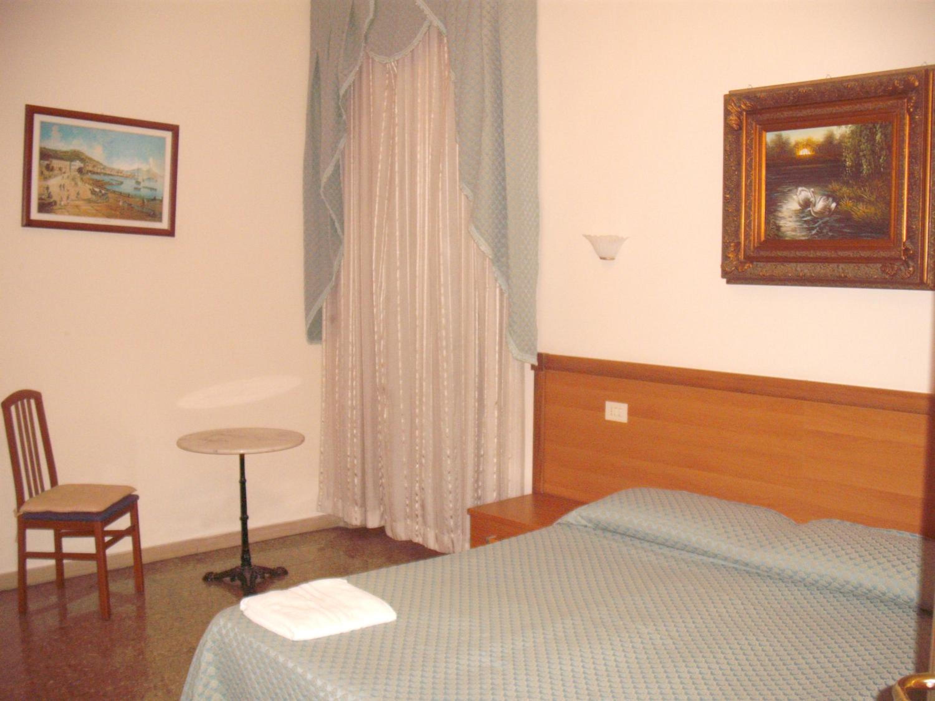 Double or Twin Room photo 1