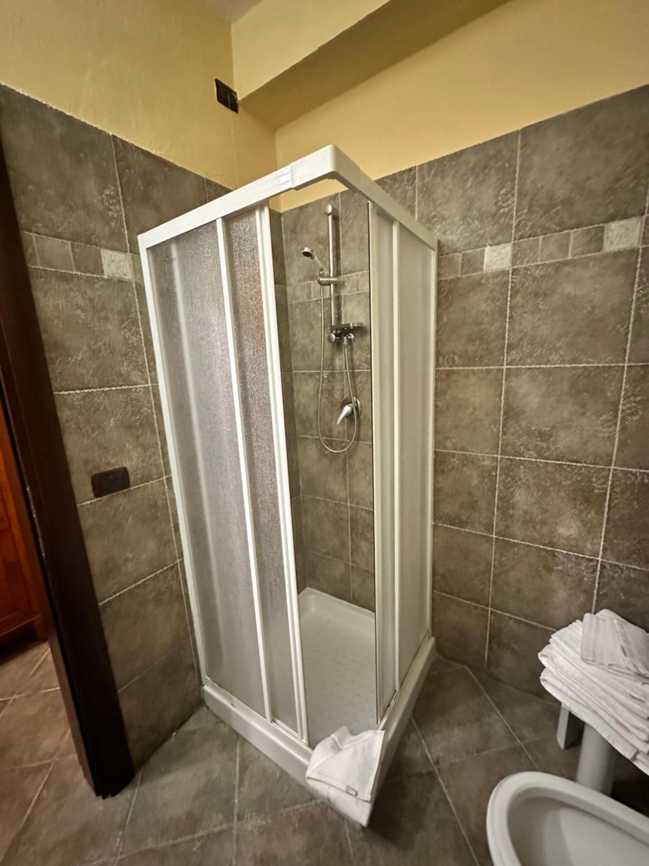 Superior Double or Twin Room - Photo 10