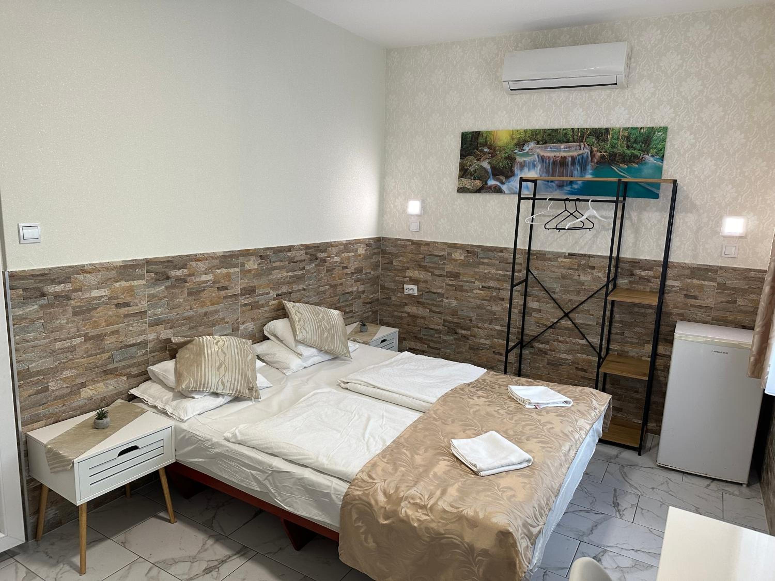 Double Room with Garden View - Photo 2