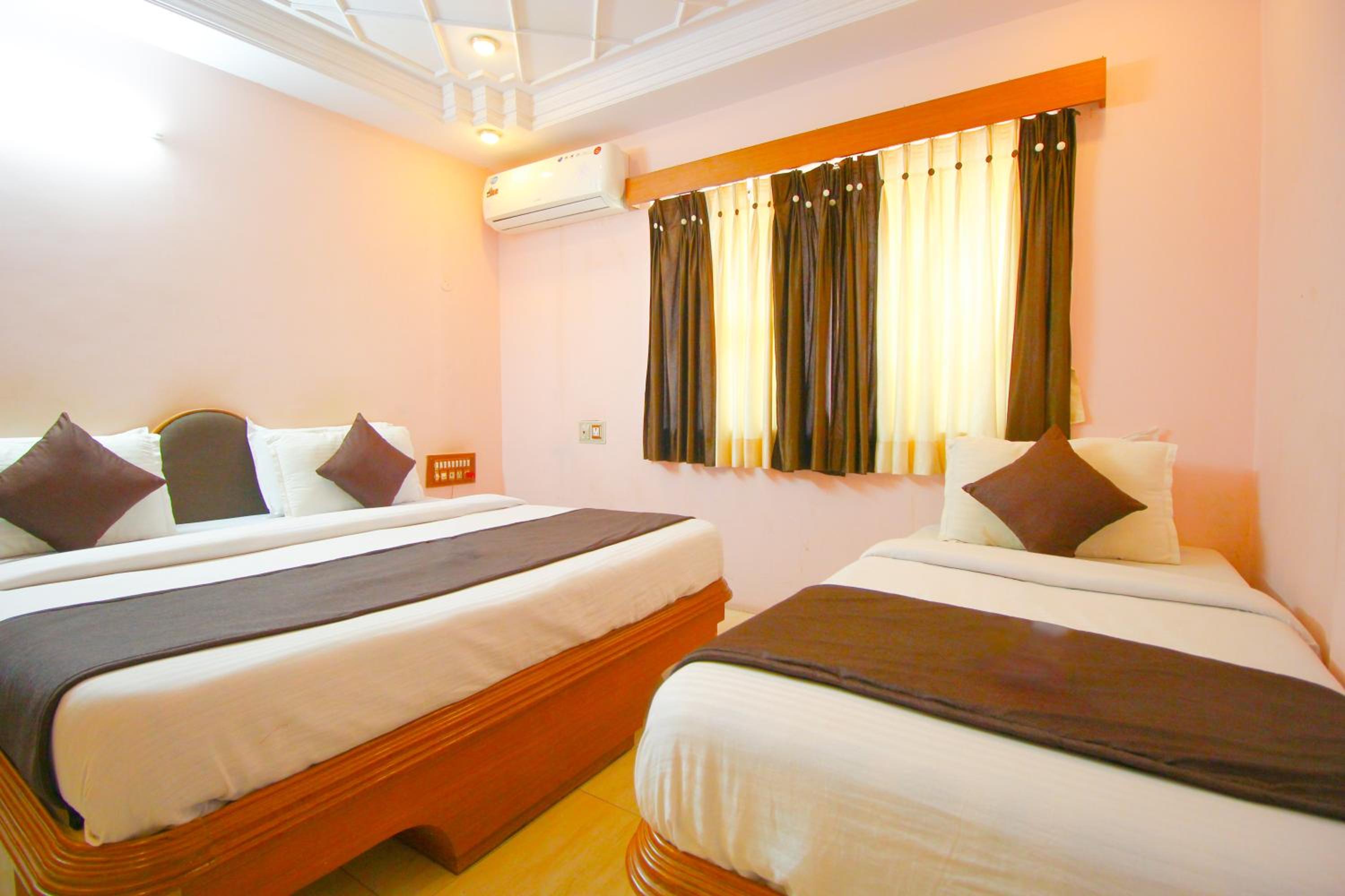 Luxury Triple Room - Photo 12