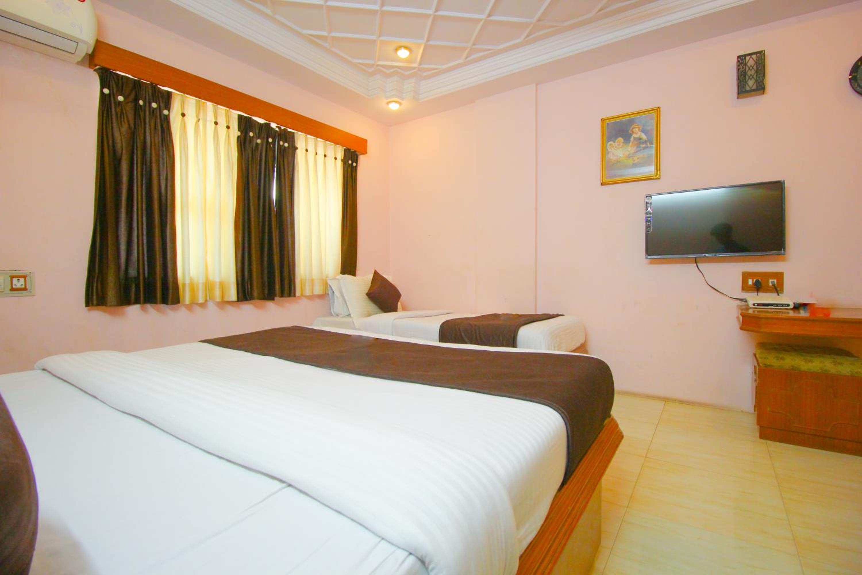 Luxury Triple Room - Photo 11