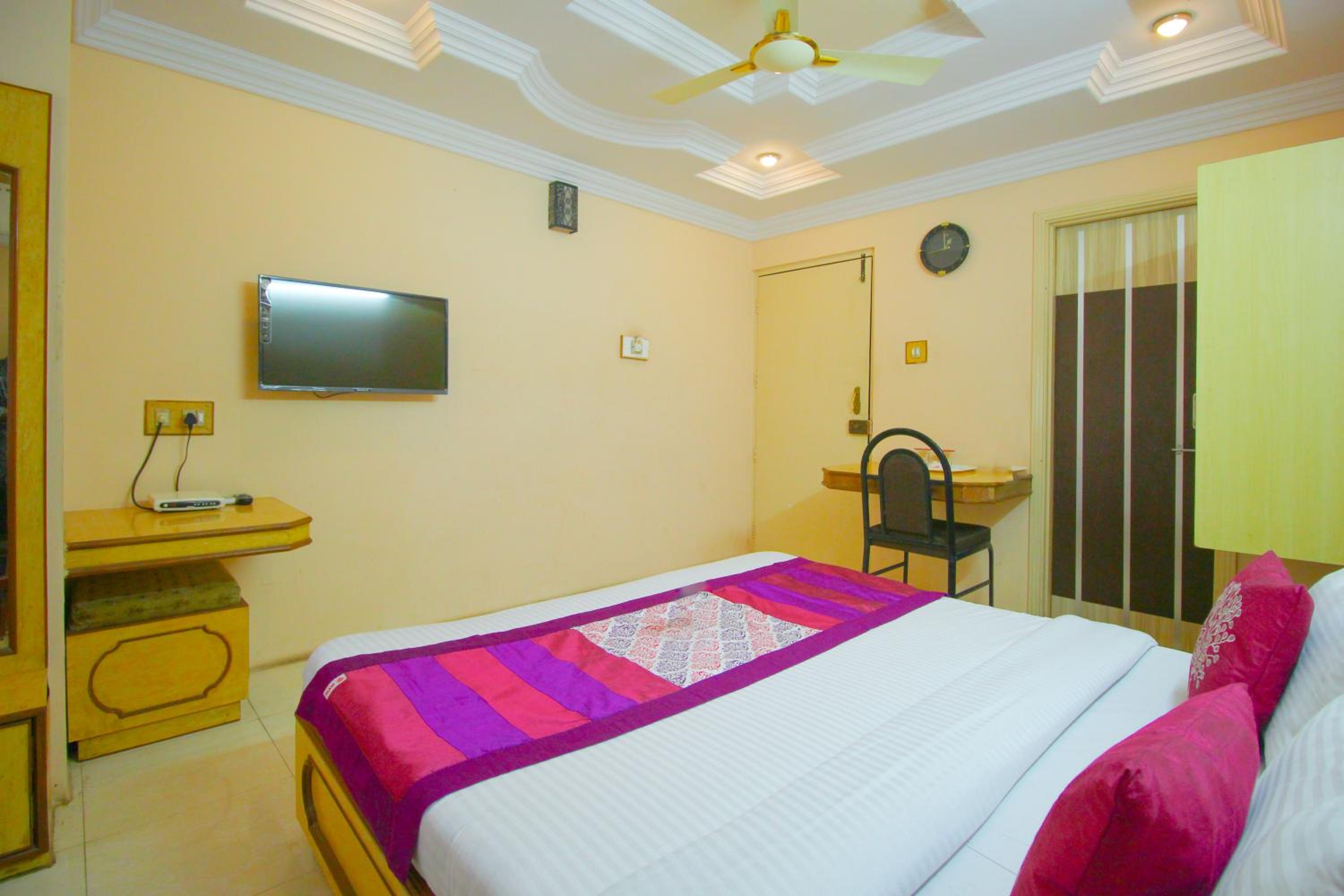Deluxe Double Room photo 2