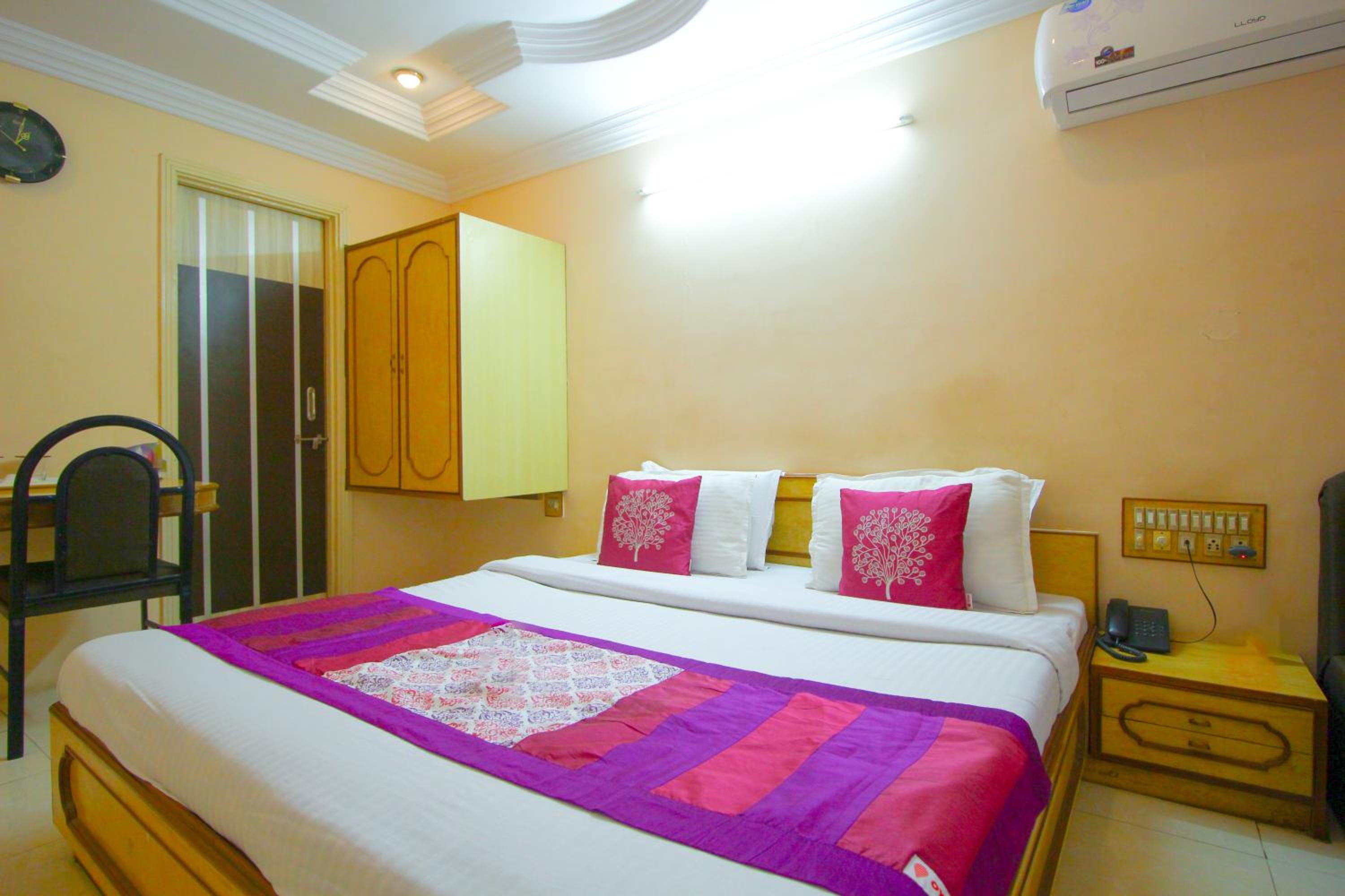 Deluxe Double Room photo 3