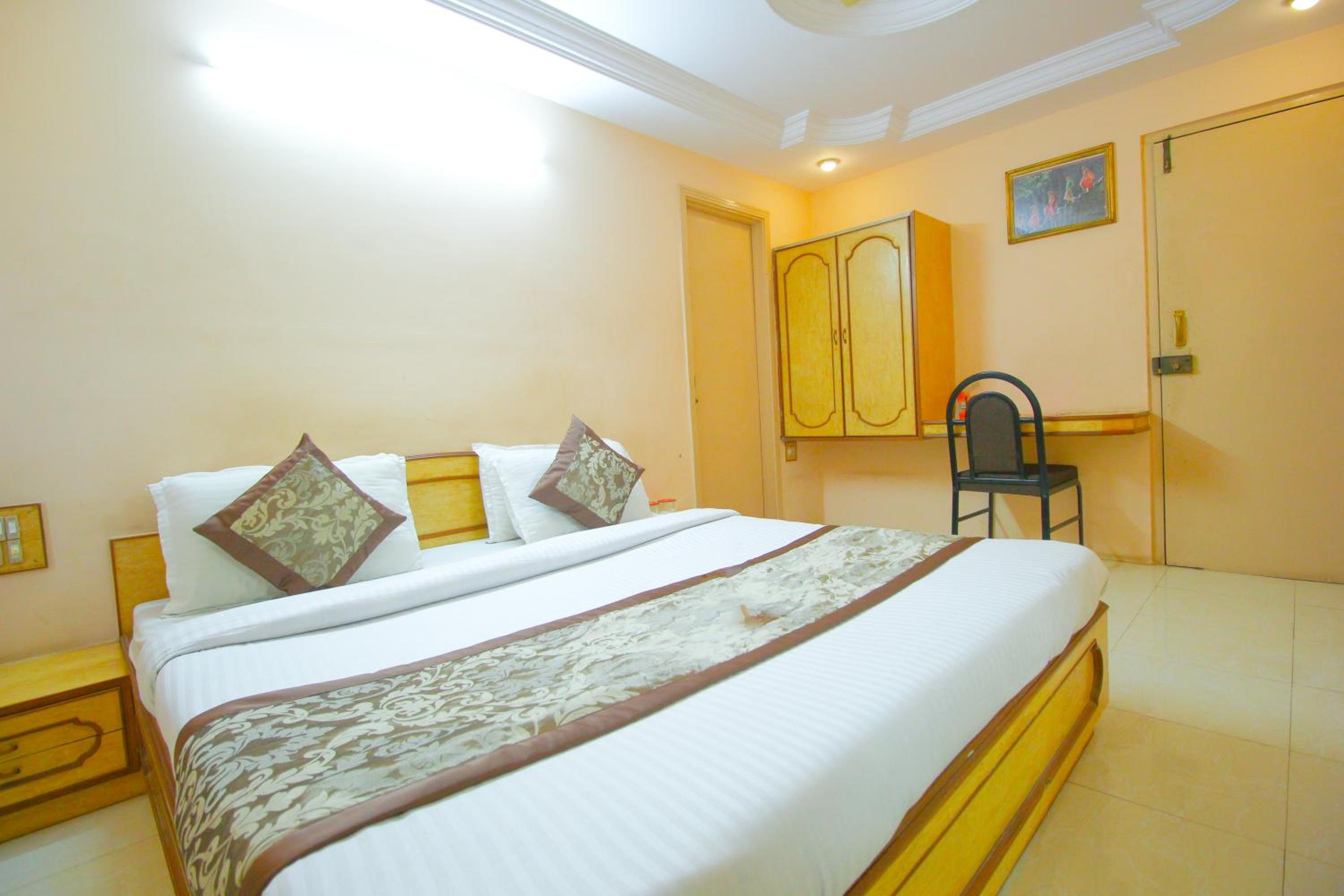 Standard Double Room with Fan photo 3