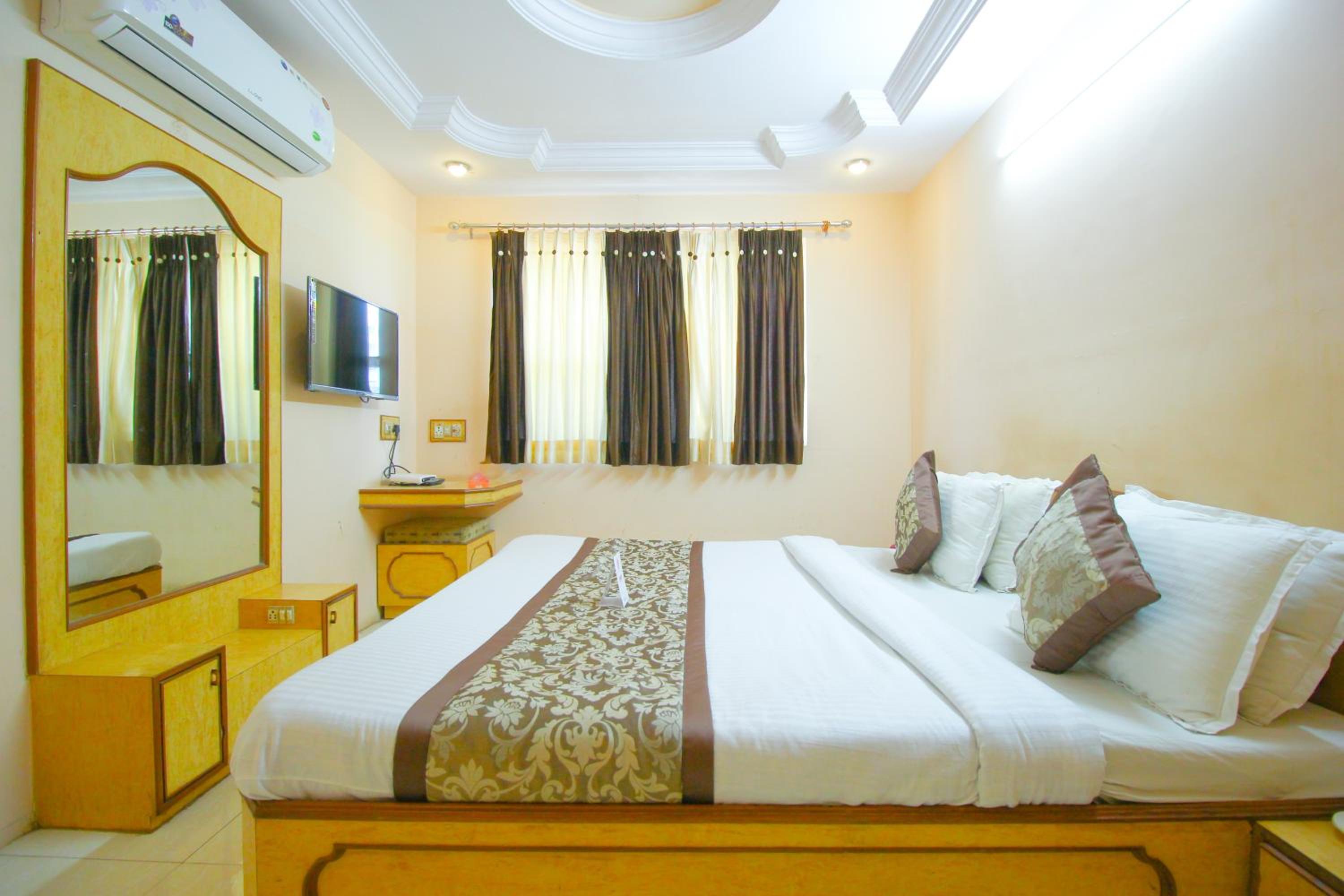 Standard Double Room with Fan photo 3