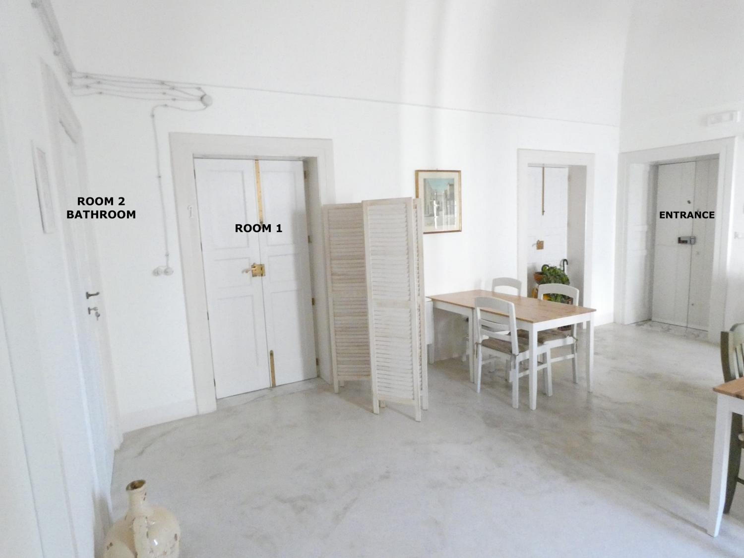Two Connecting Triple Rooms with Private External Bathroom photo 2