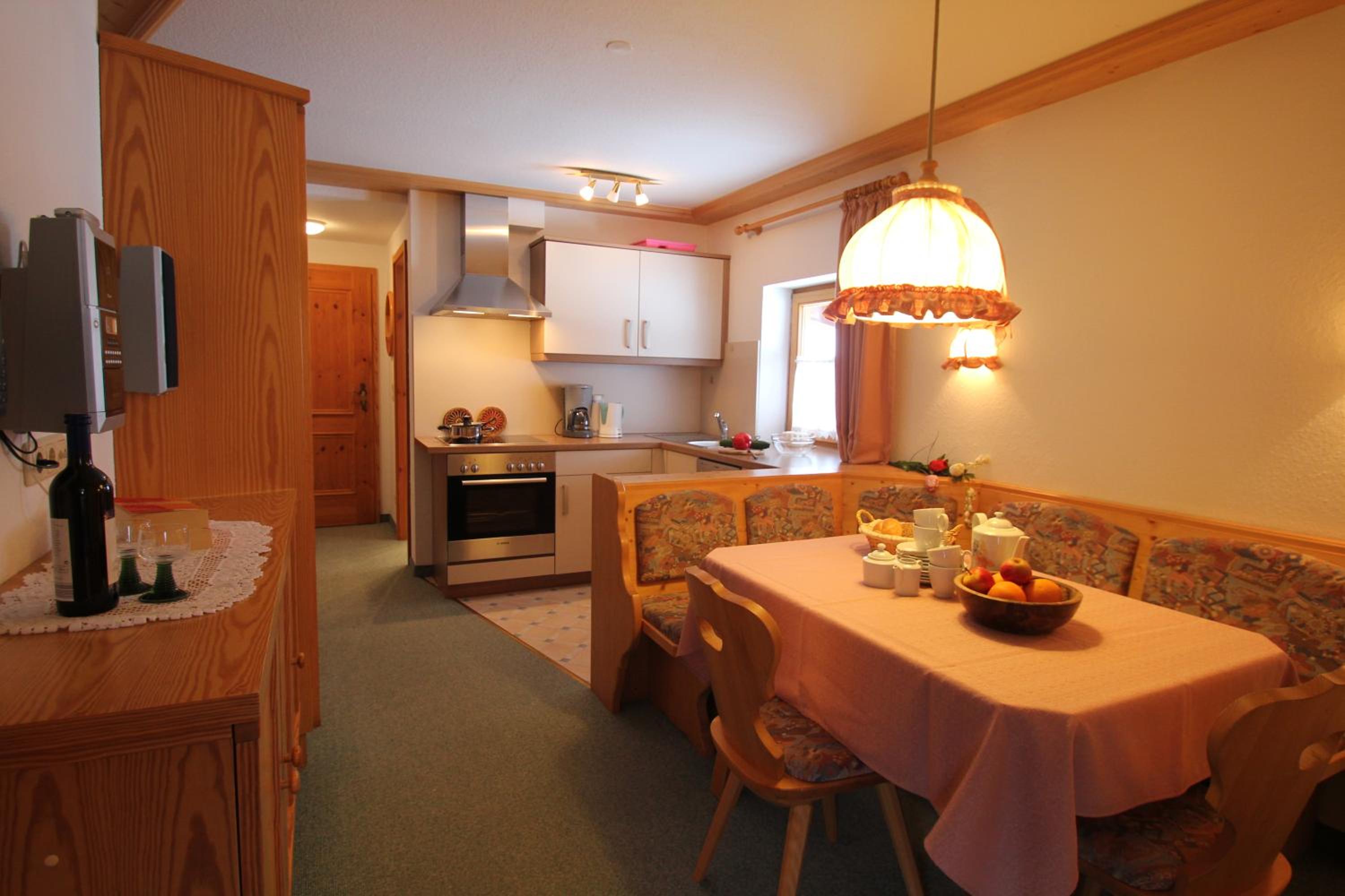 One-Bedroom Apartment photo 2