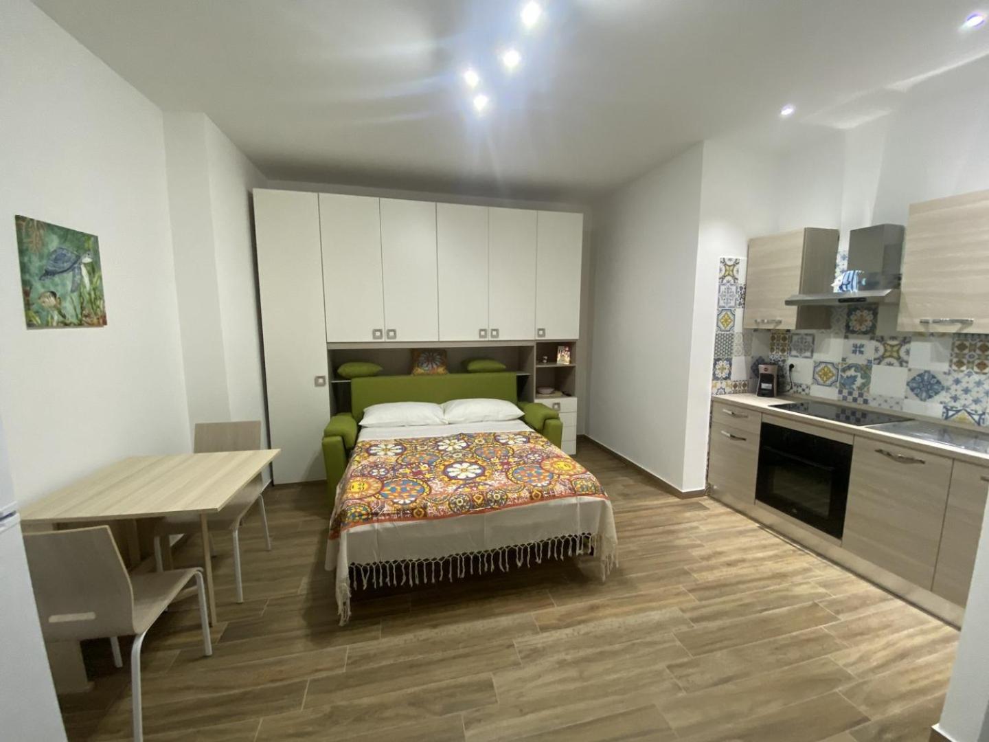 One-Bedroom House photo 1