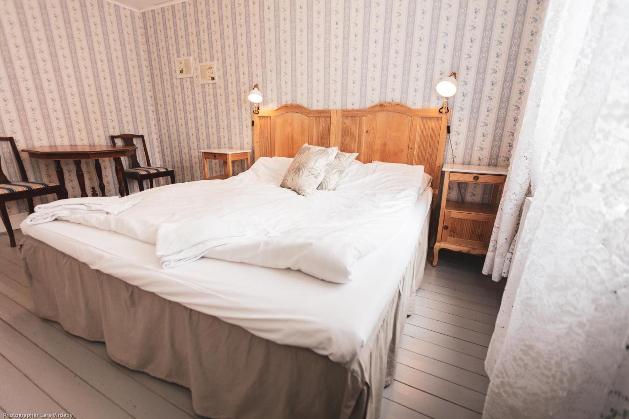 Standard Double Room with Shared Bathroom photo 3
