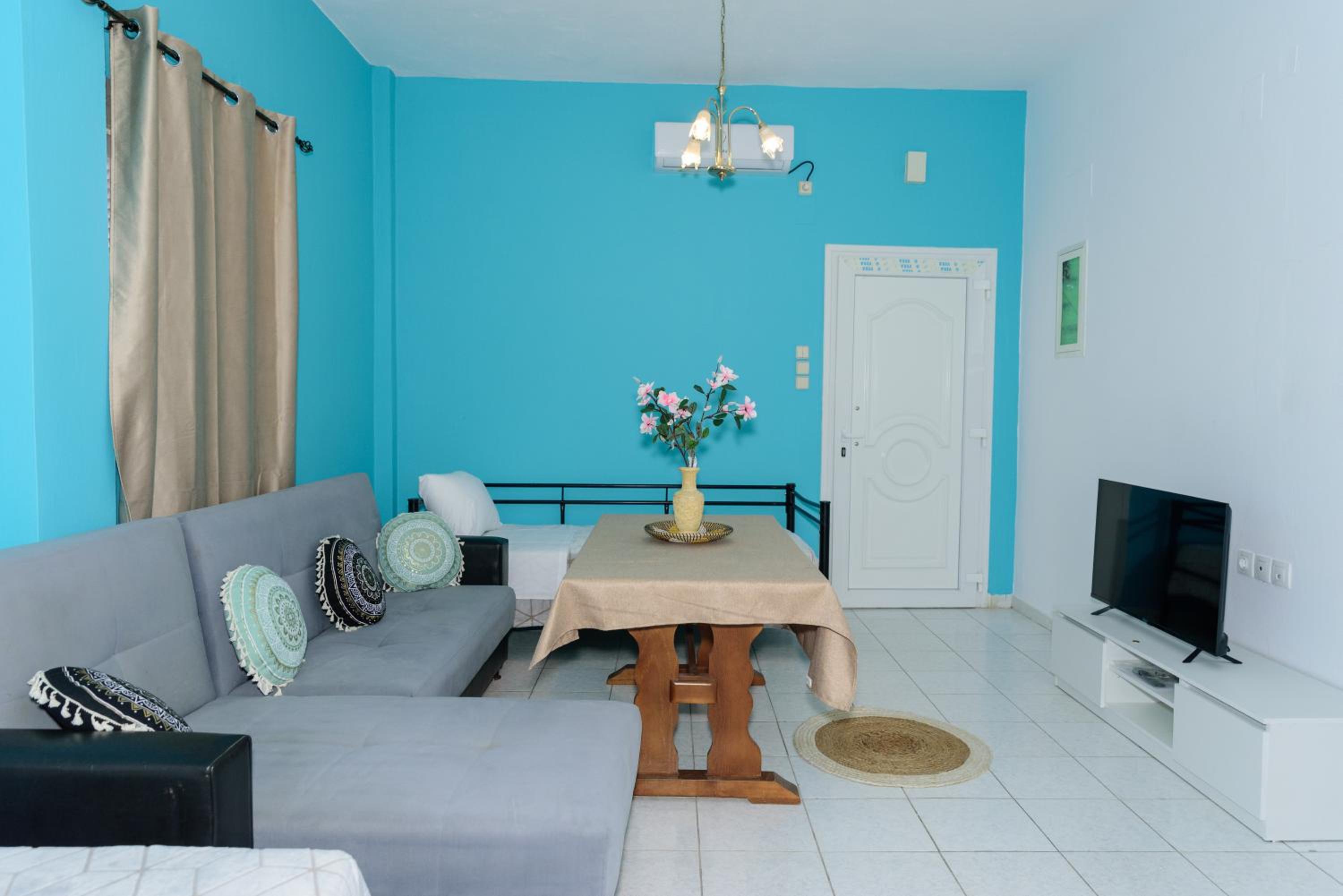 Three-Bedroom House photo 1