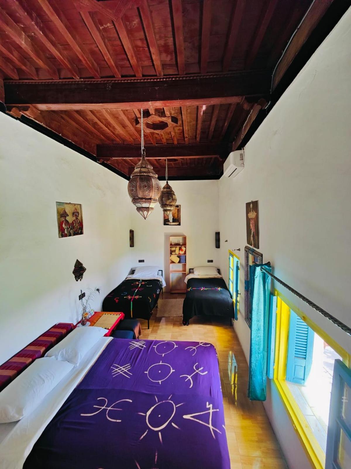Quadruple Room with Private Bathroom photo 2