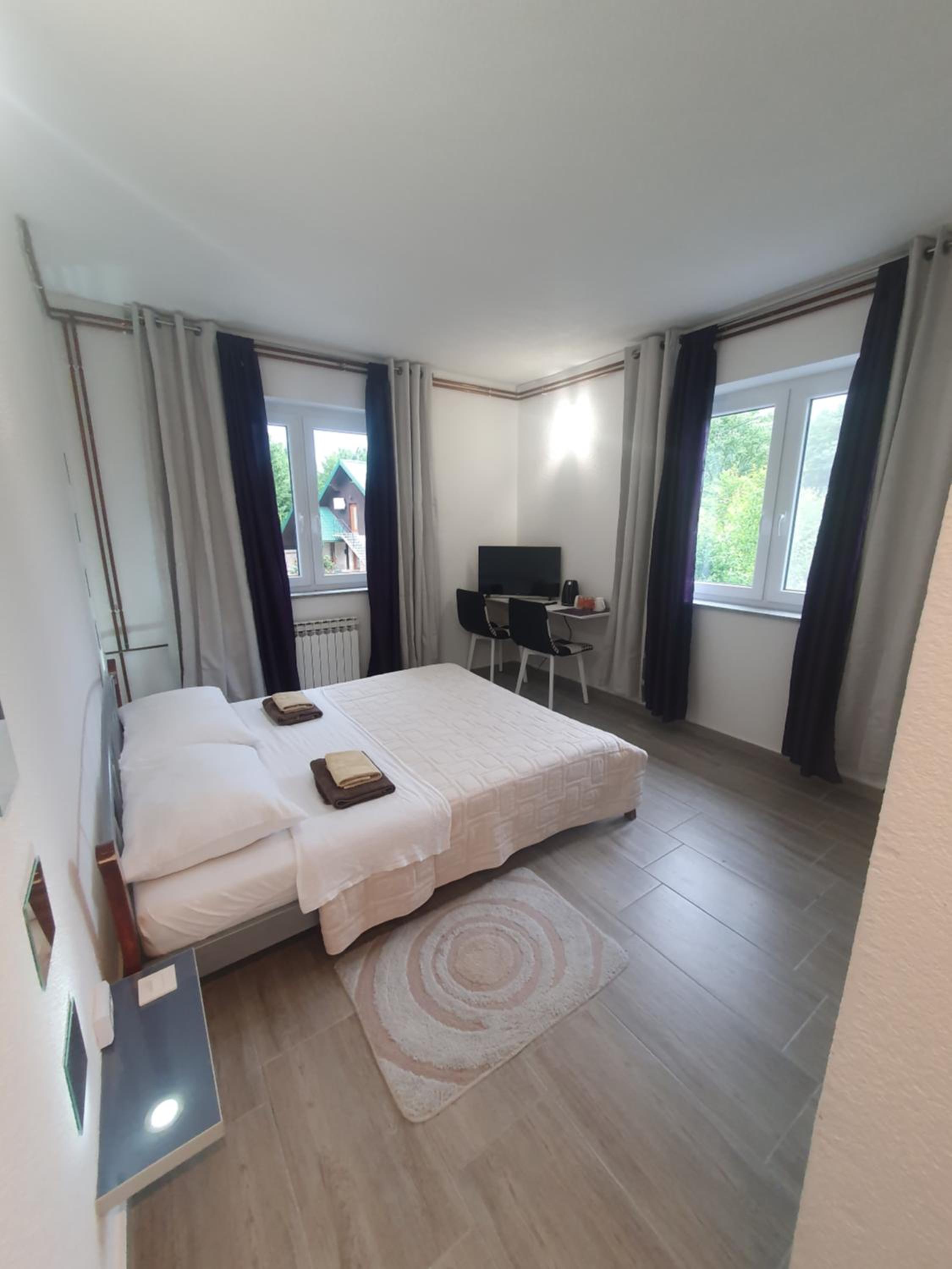 Double Room with Garden View - Photo 19