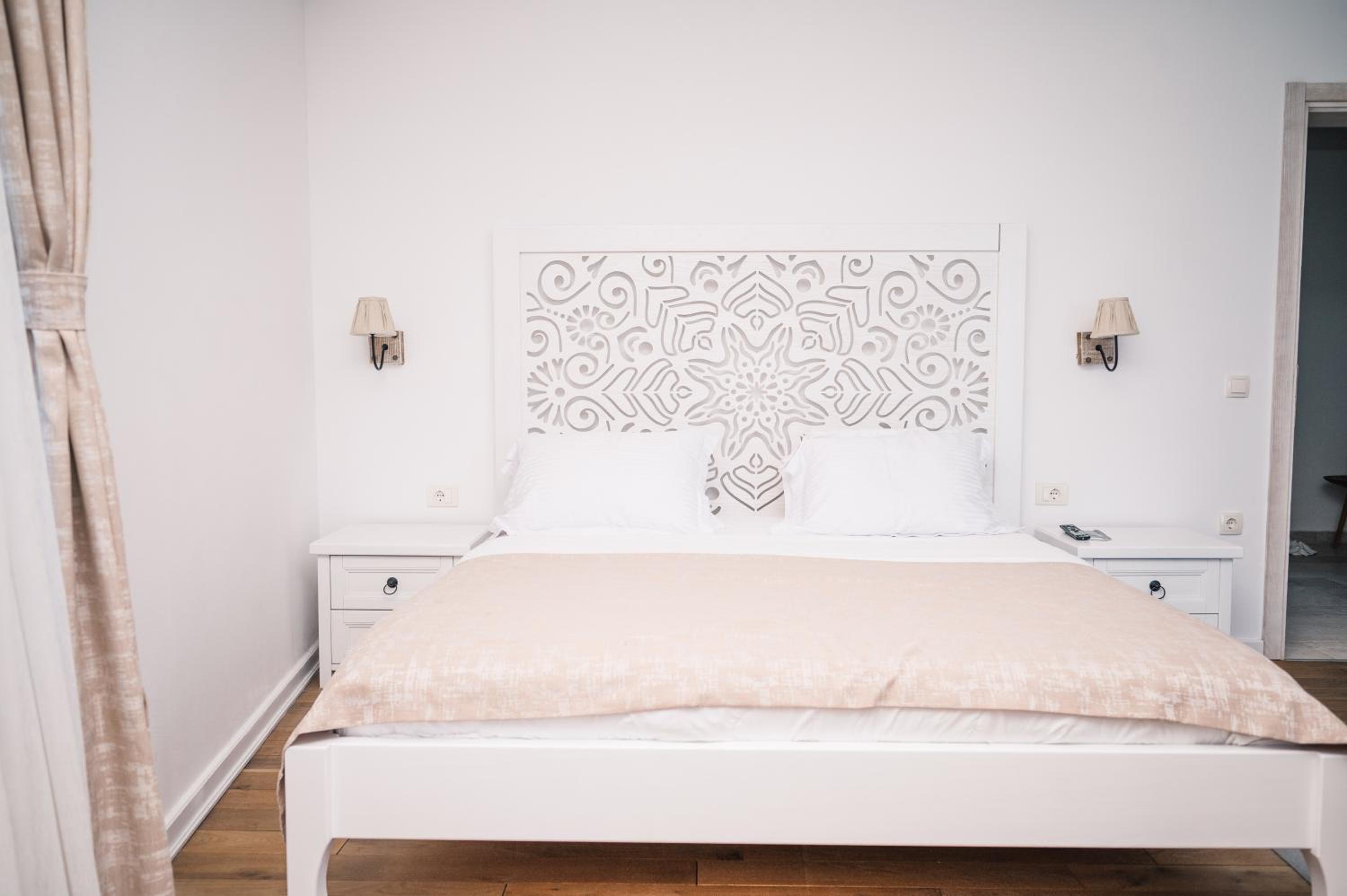 Deluxe Double Room with Balcony and Sea View