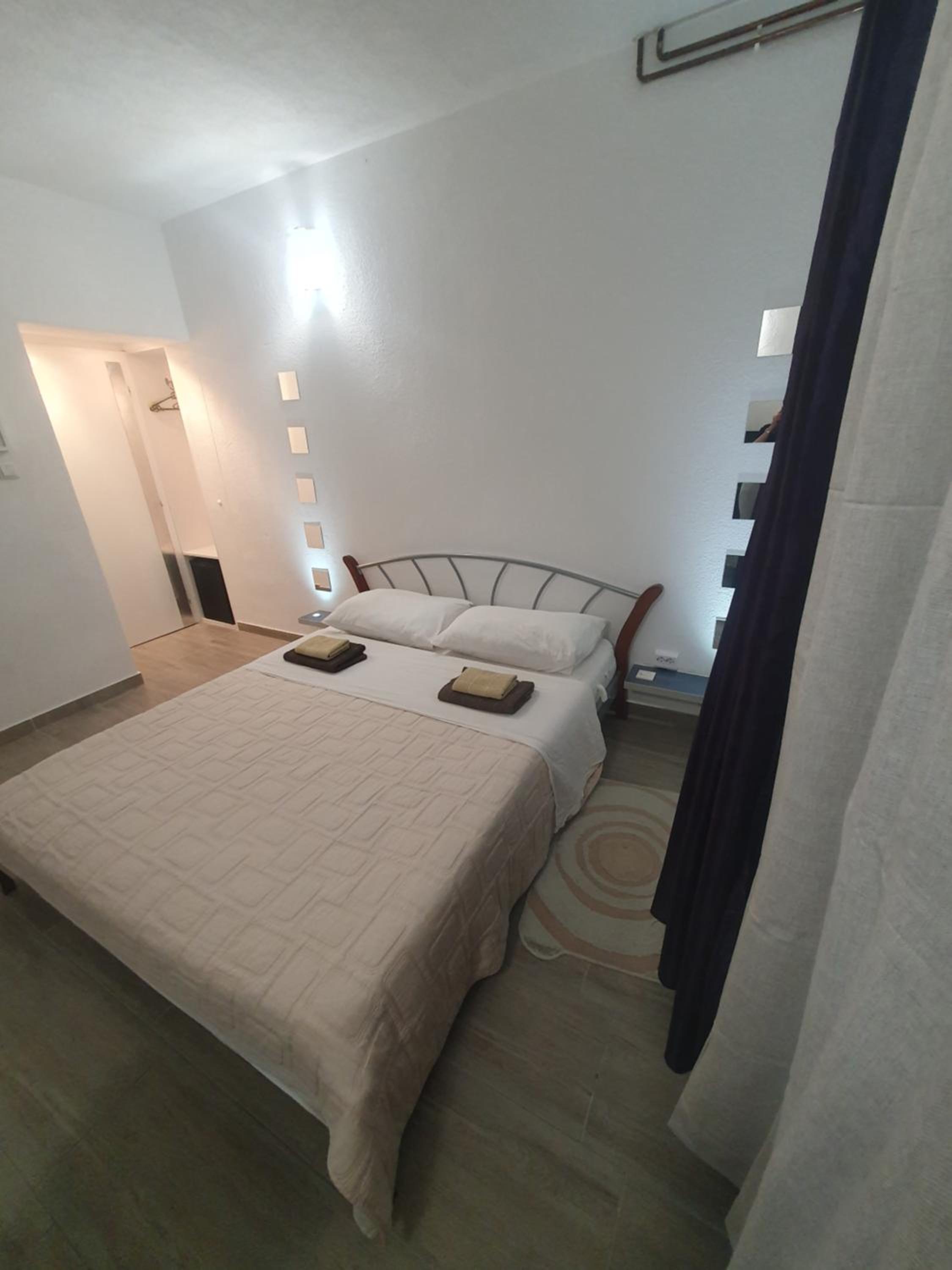 Double Room with Garden View - Photo 3