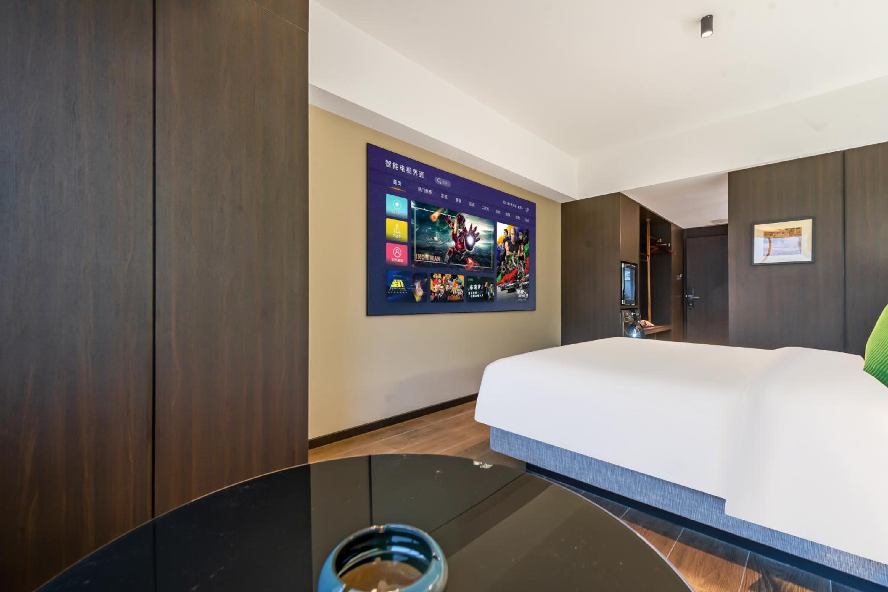 Queen Room