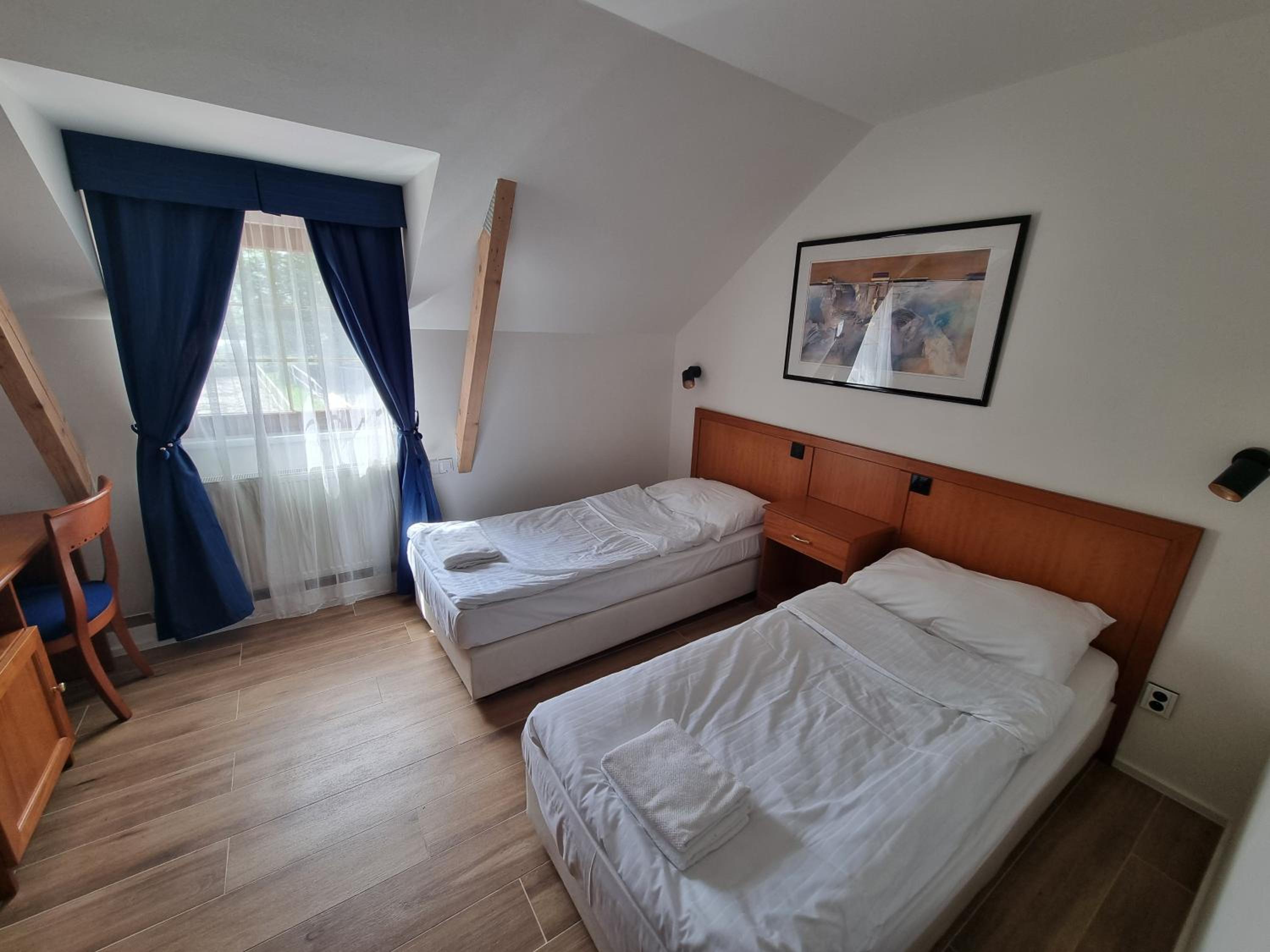Double or Twin Room with Private Bathroom photo 1