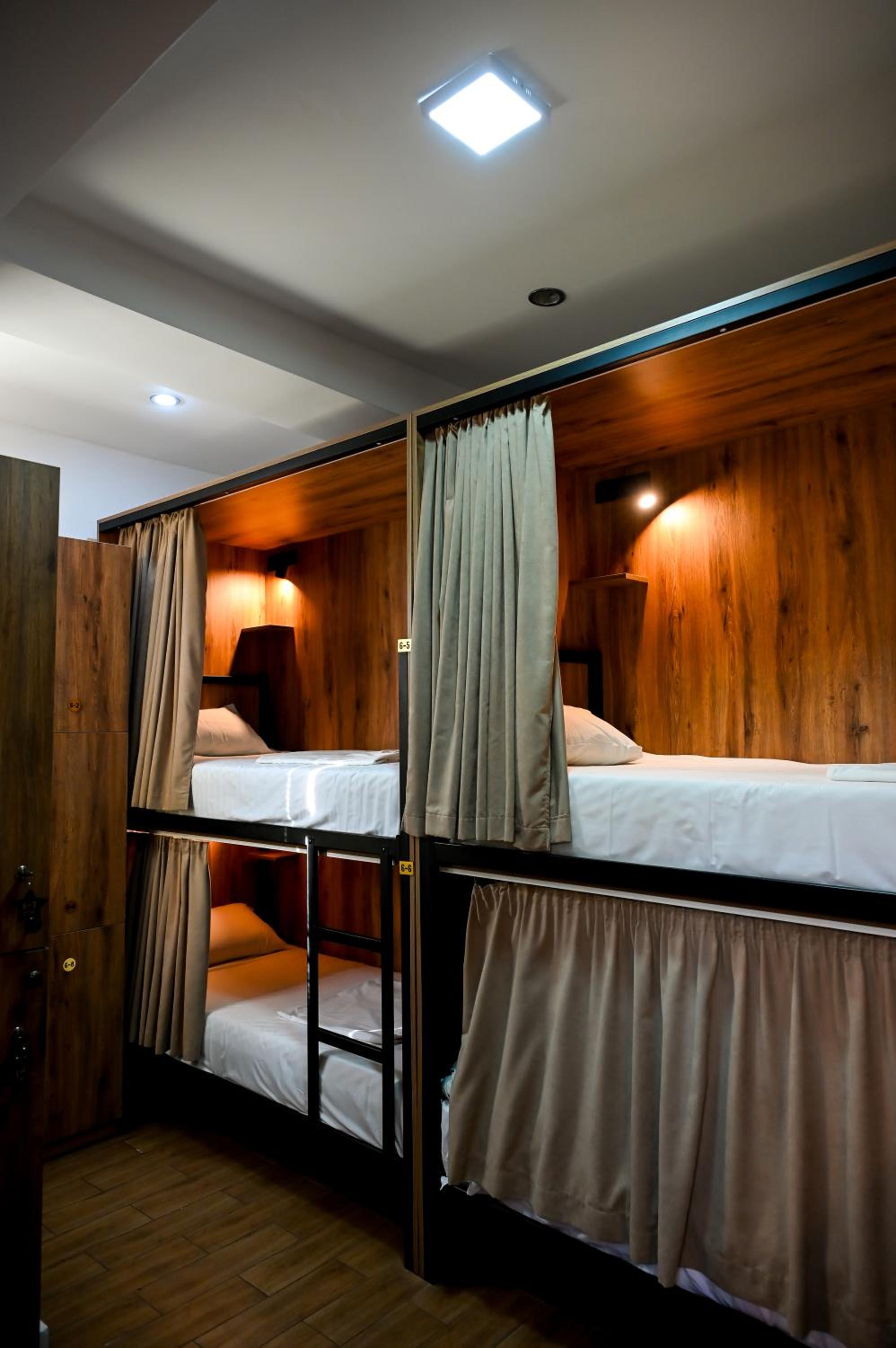 Bed In 8-Bed Mixed Dormitory Room photo 1