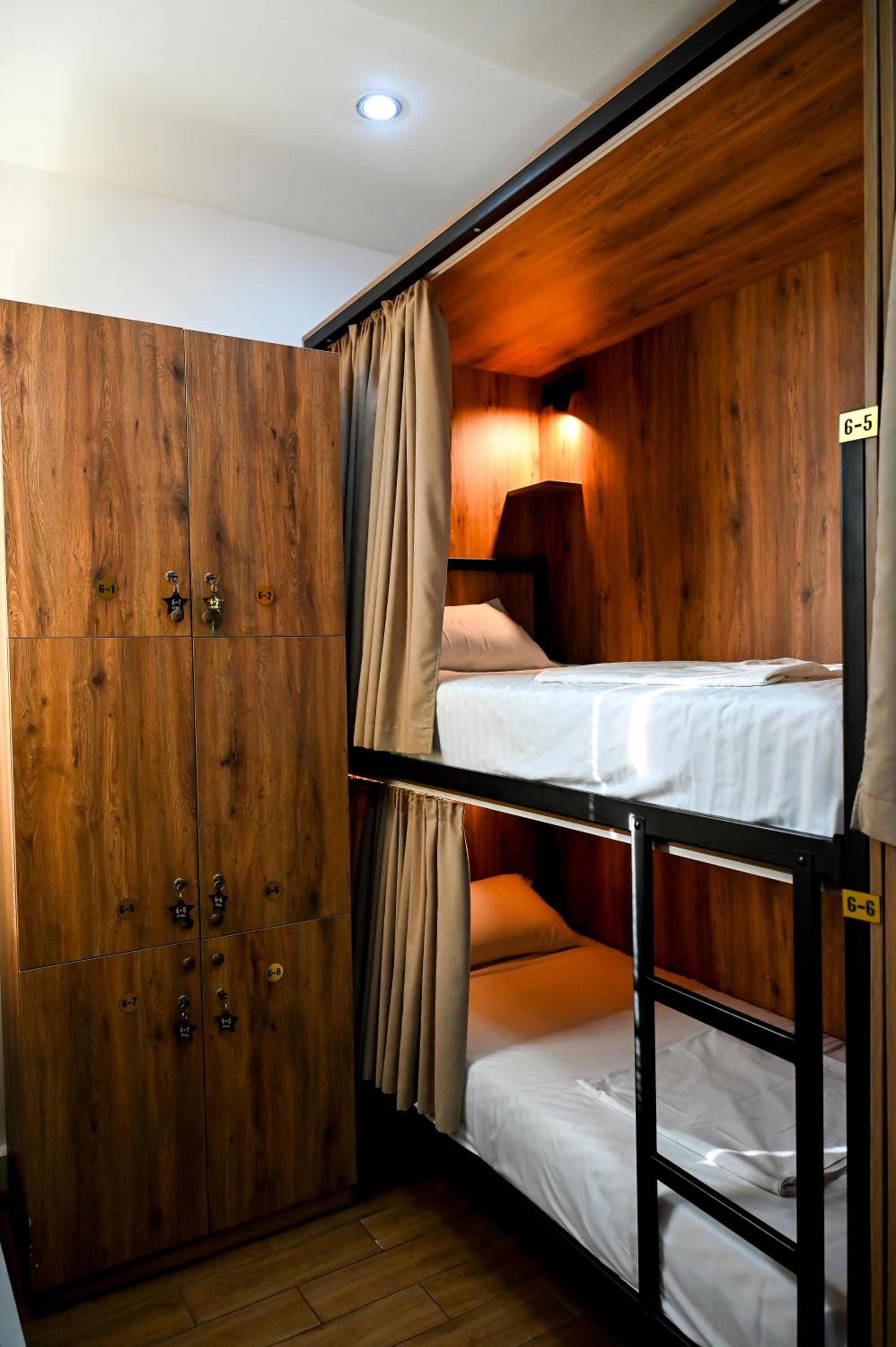 Bed In 6-Bed Mixed Dormitory Room photo 1