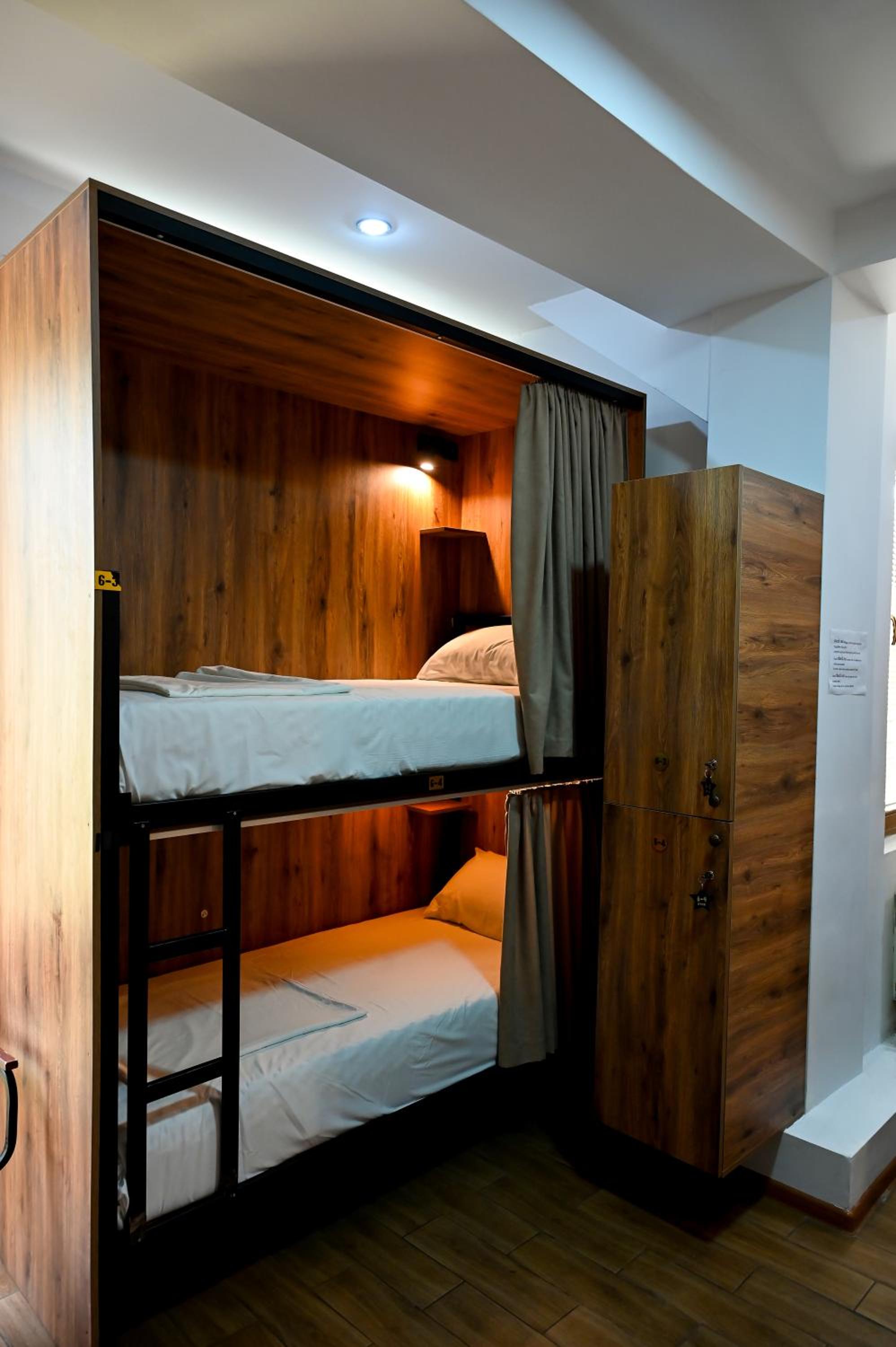 Bed In 6-Bed Mixed Dormitory Room photo 2